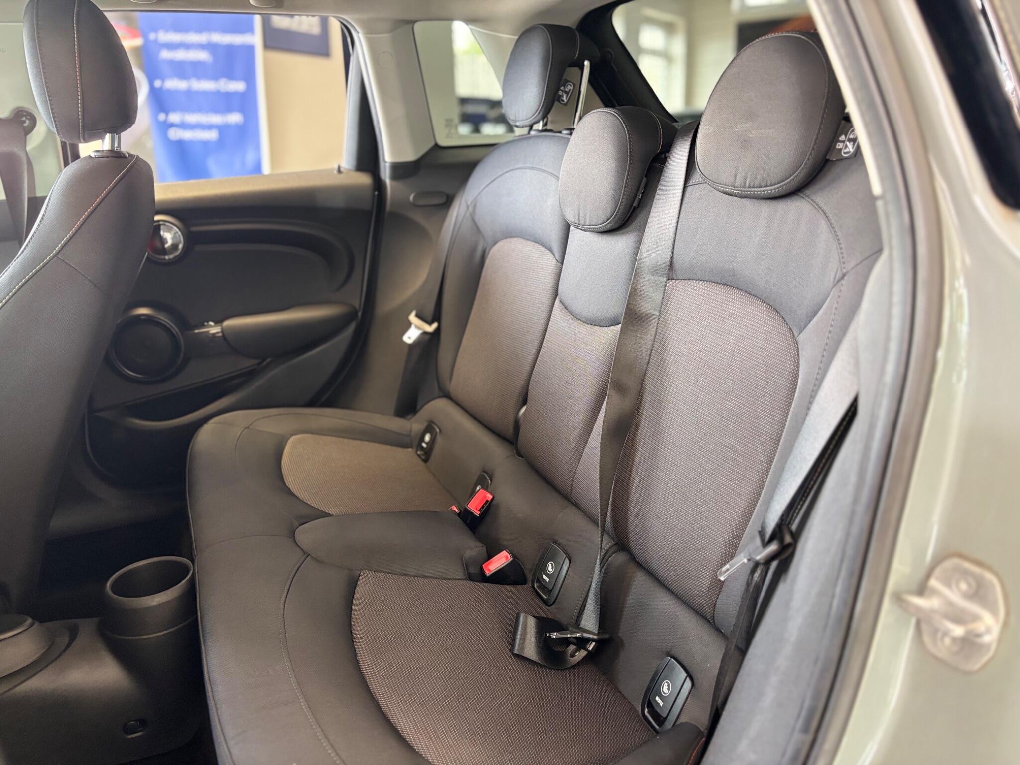 Mini Hatch view 13