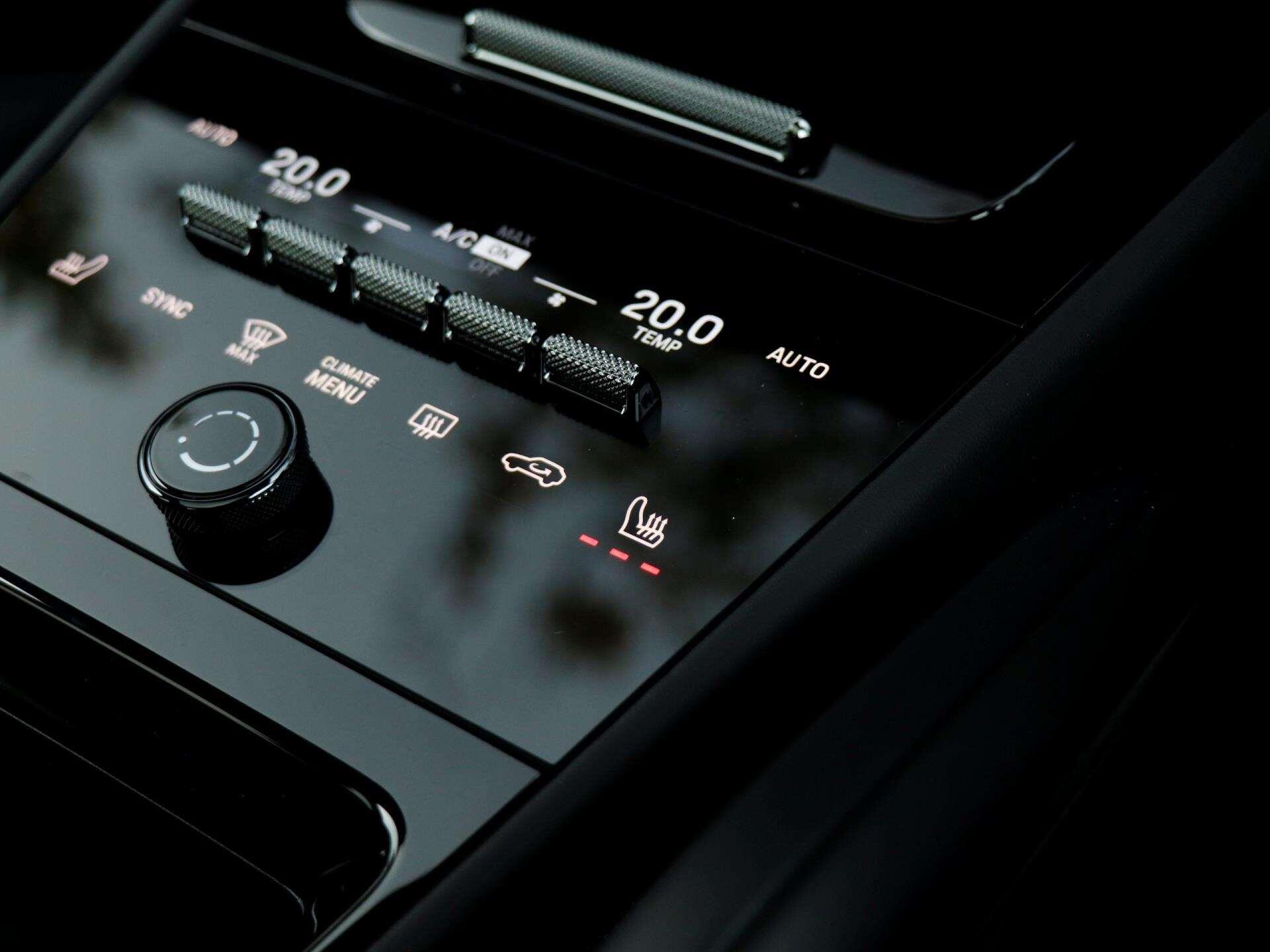 Porsche Cayenne view 18