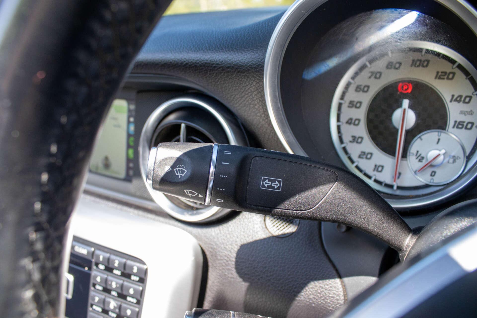 Mercedes-Benz SLK view 26