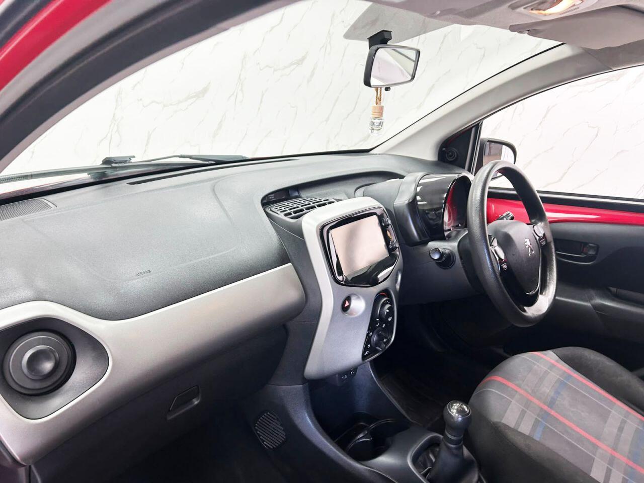 Peugeot 108 view 14