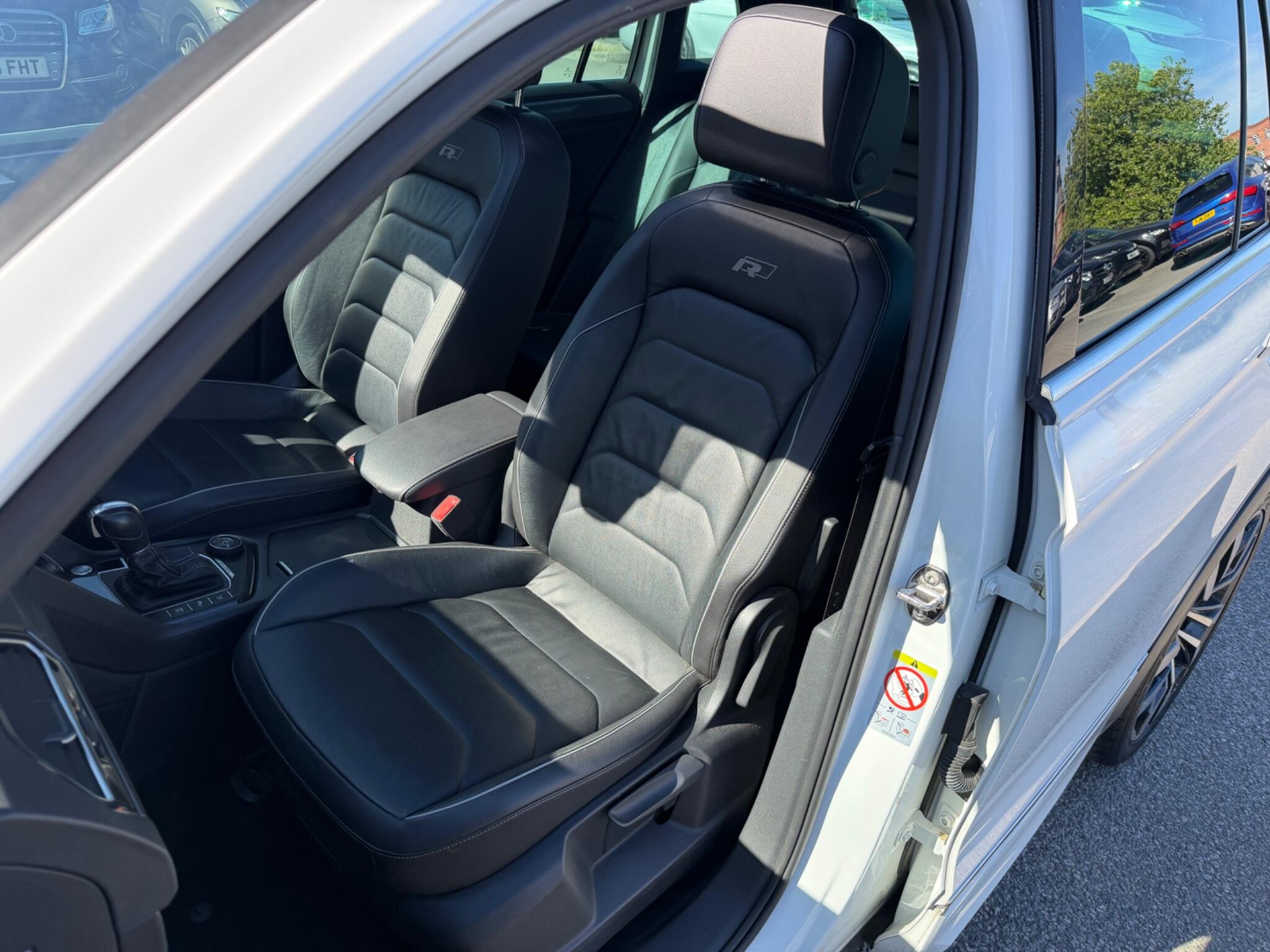 Volkswagen Tiguan view 19