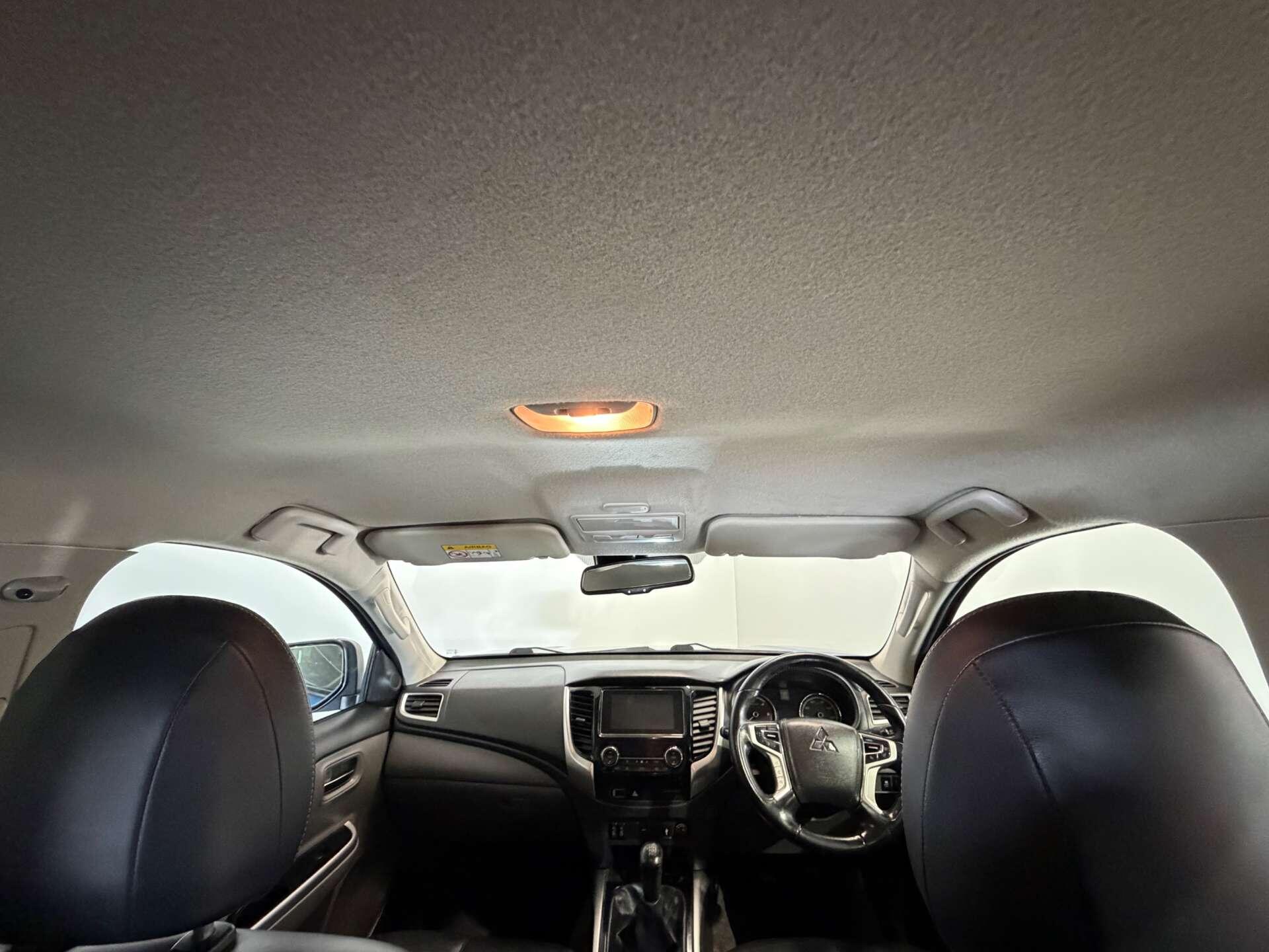 Mitsubishi L200 view 15