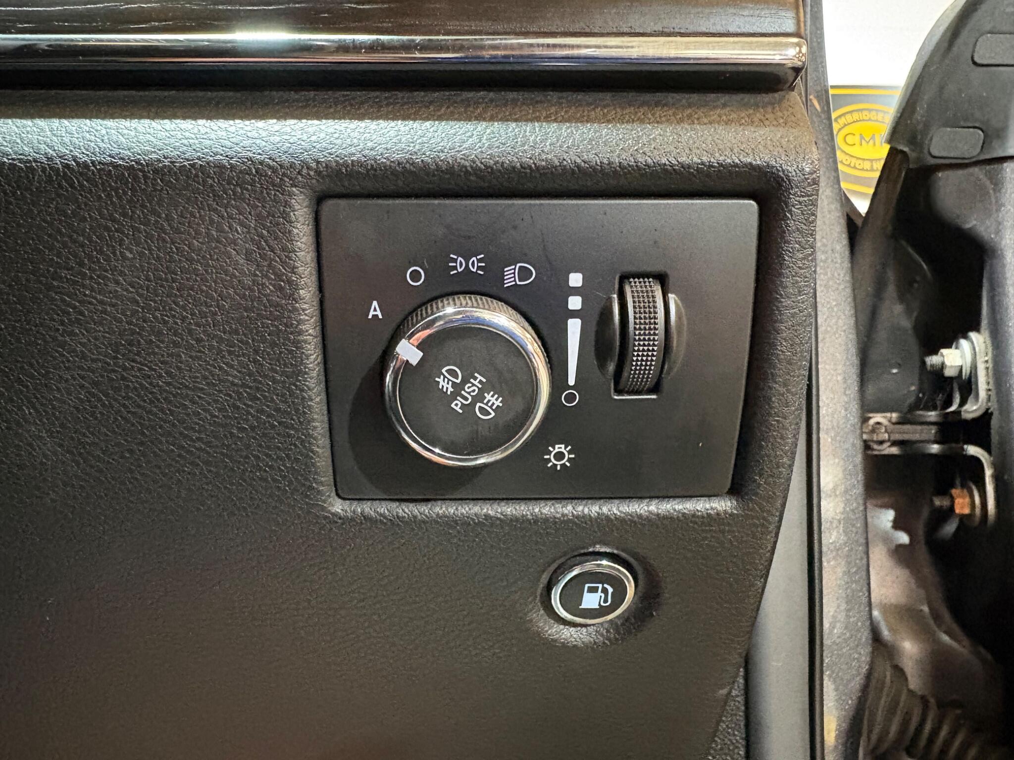 Jeep Grand Cherokee view 32