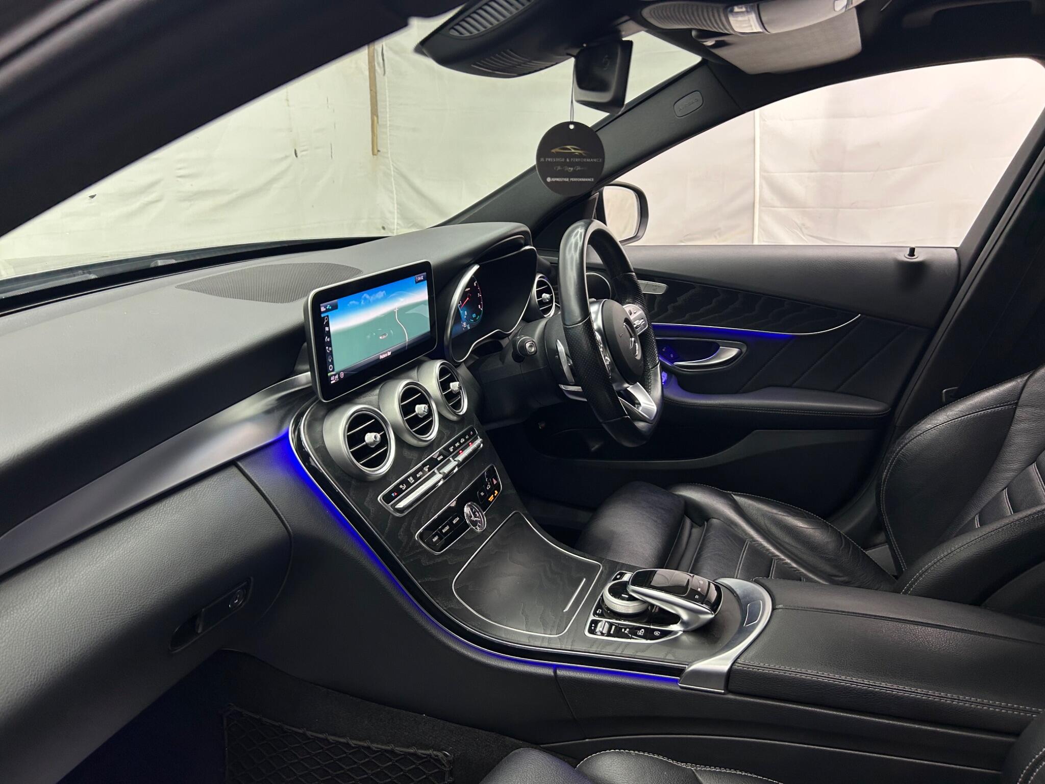 Mercedes-Benz C Class view 14