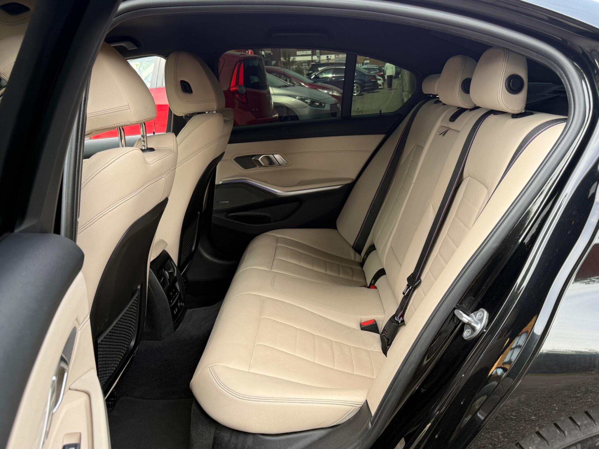 BMW 3 Series - Image 40