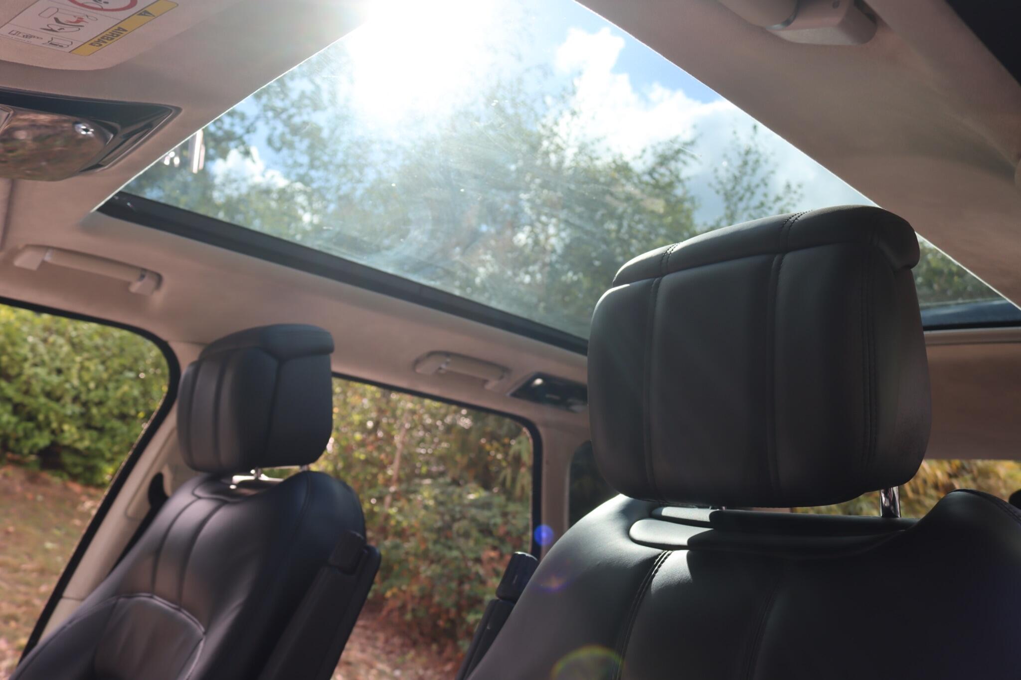 Land Rover Range Rover view 30