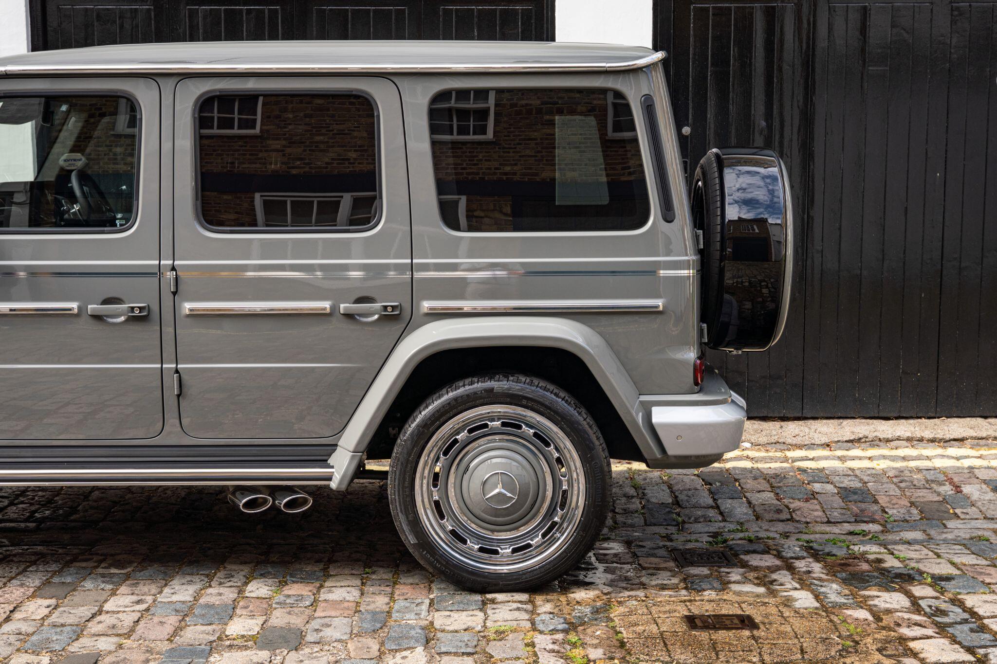 Mercedes-Benz G-Class view 31