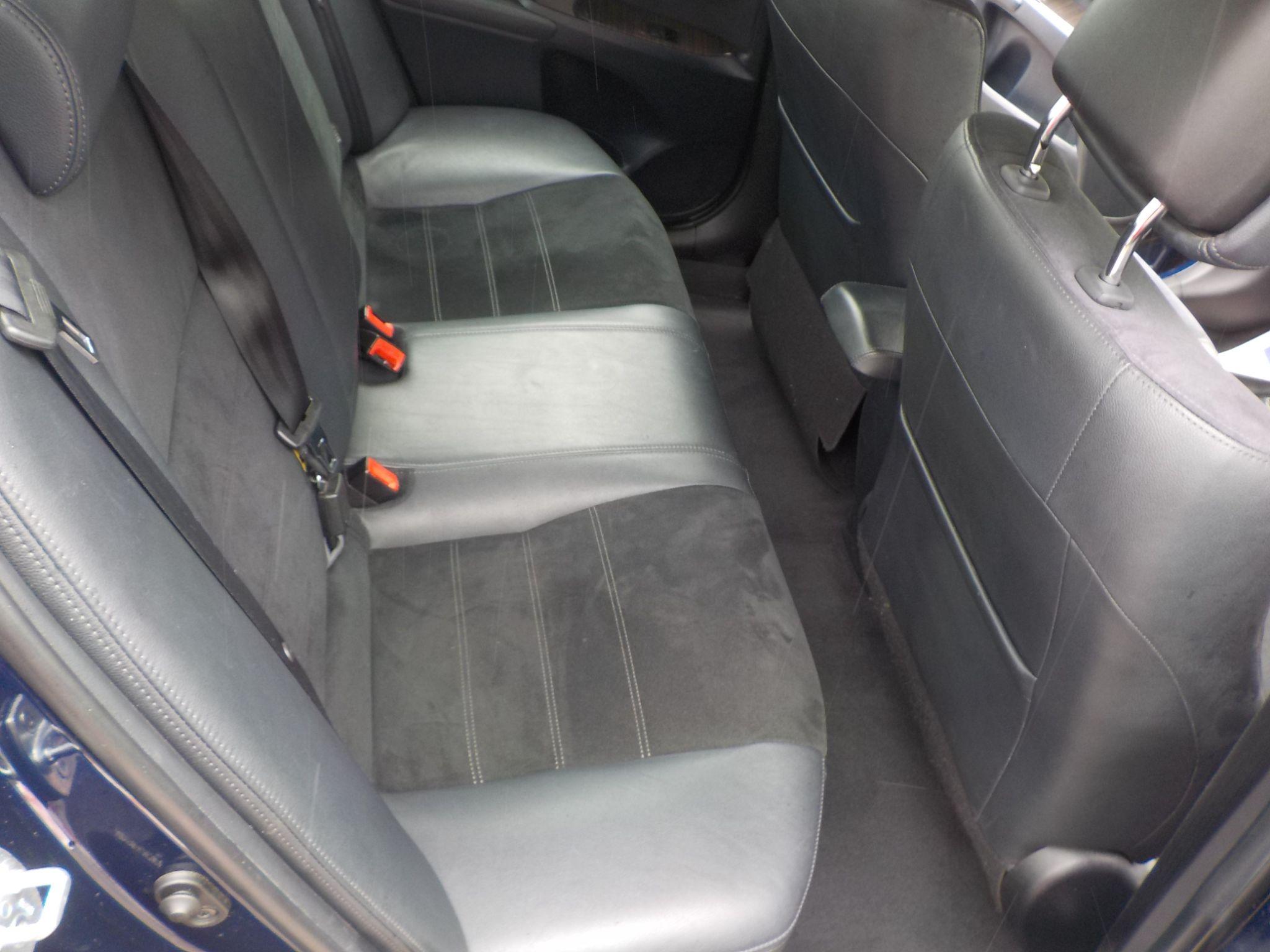 Toyota Avensis 2.0 D-4D Icon Plus Euro 5 4dr