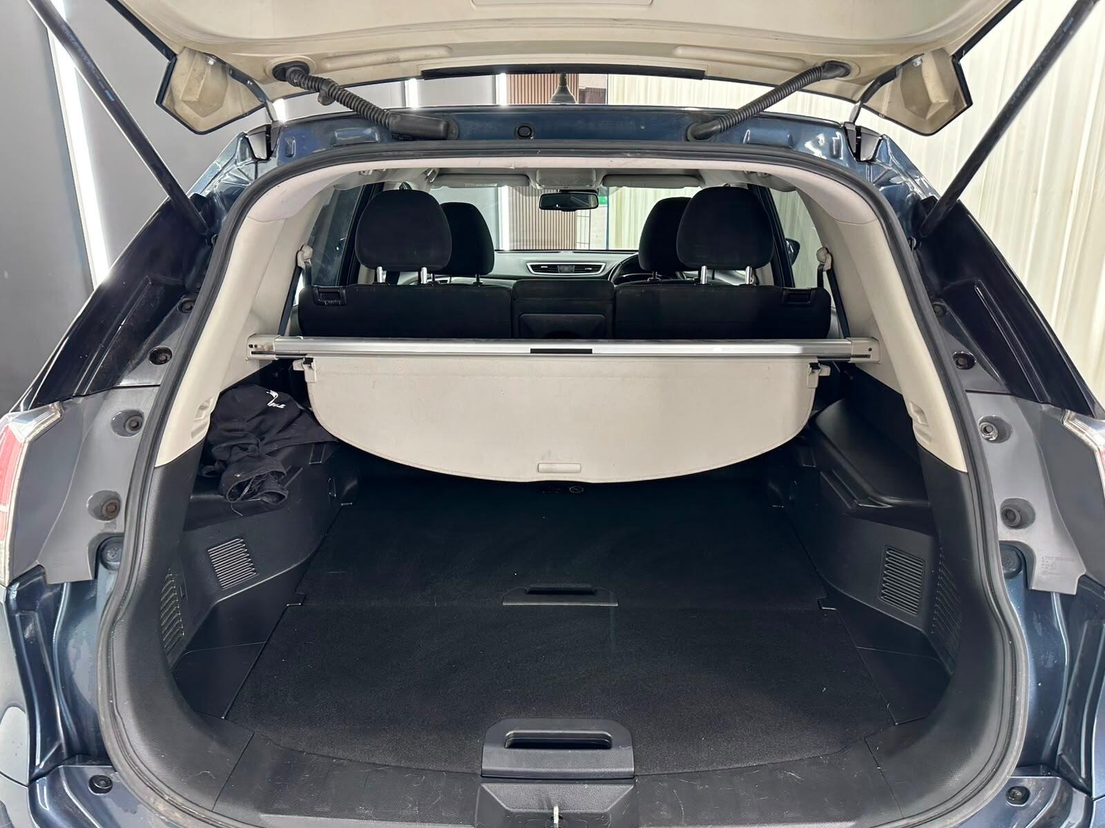 Nissan X-Trail view 20