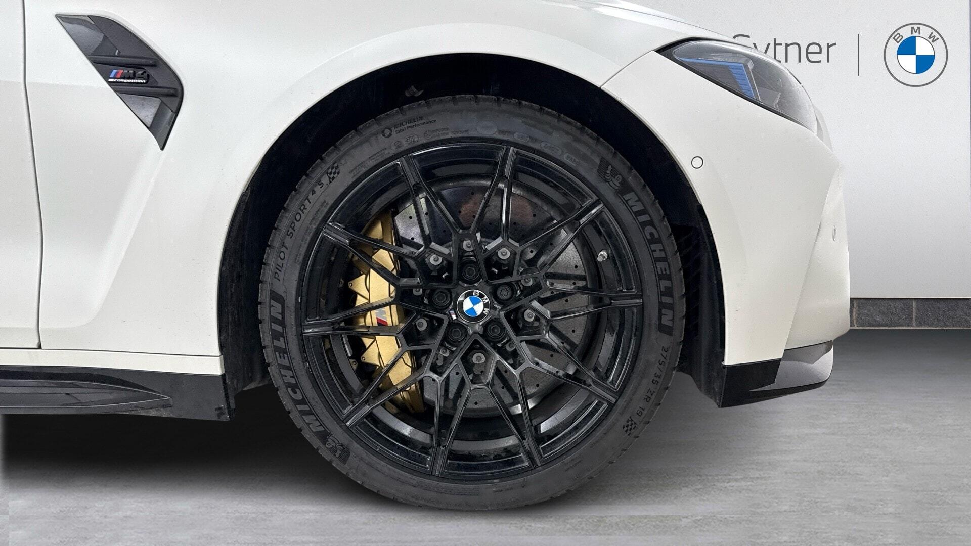 BMW M4 view 14