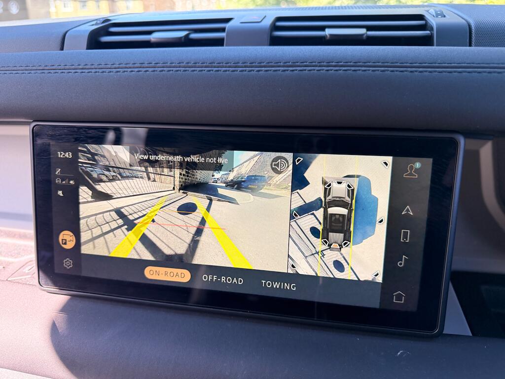 Land Rover Defender view 50
