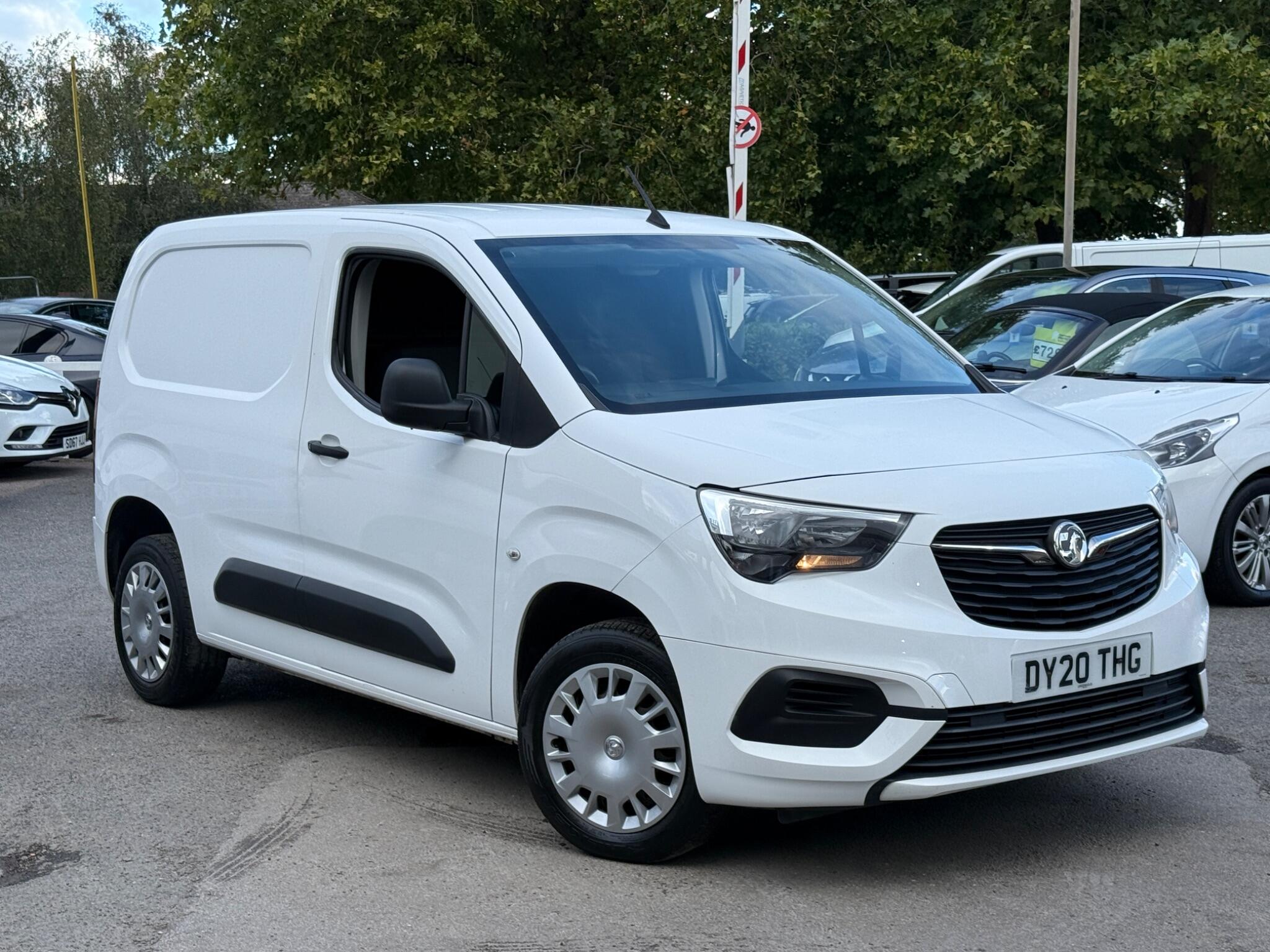 Vauxhall Combo - Image 5