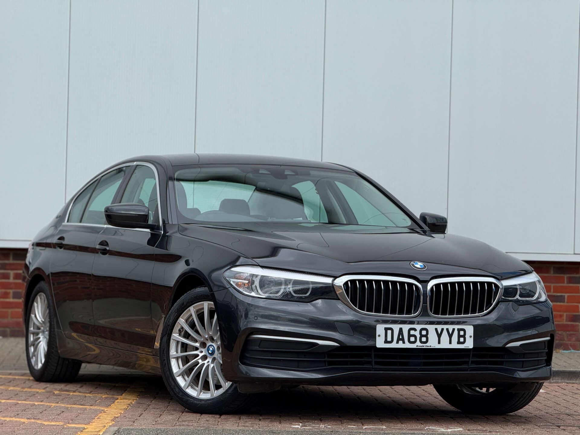 BMW 5 Series view 6