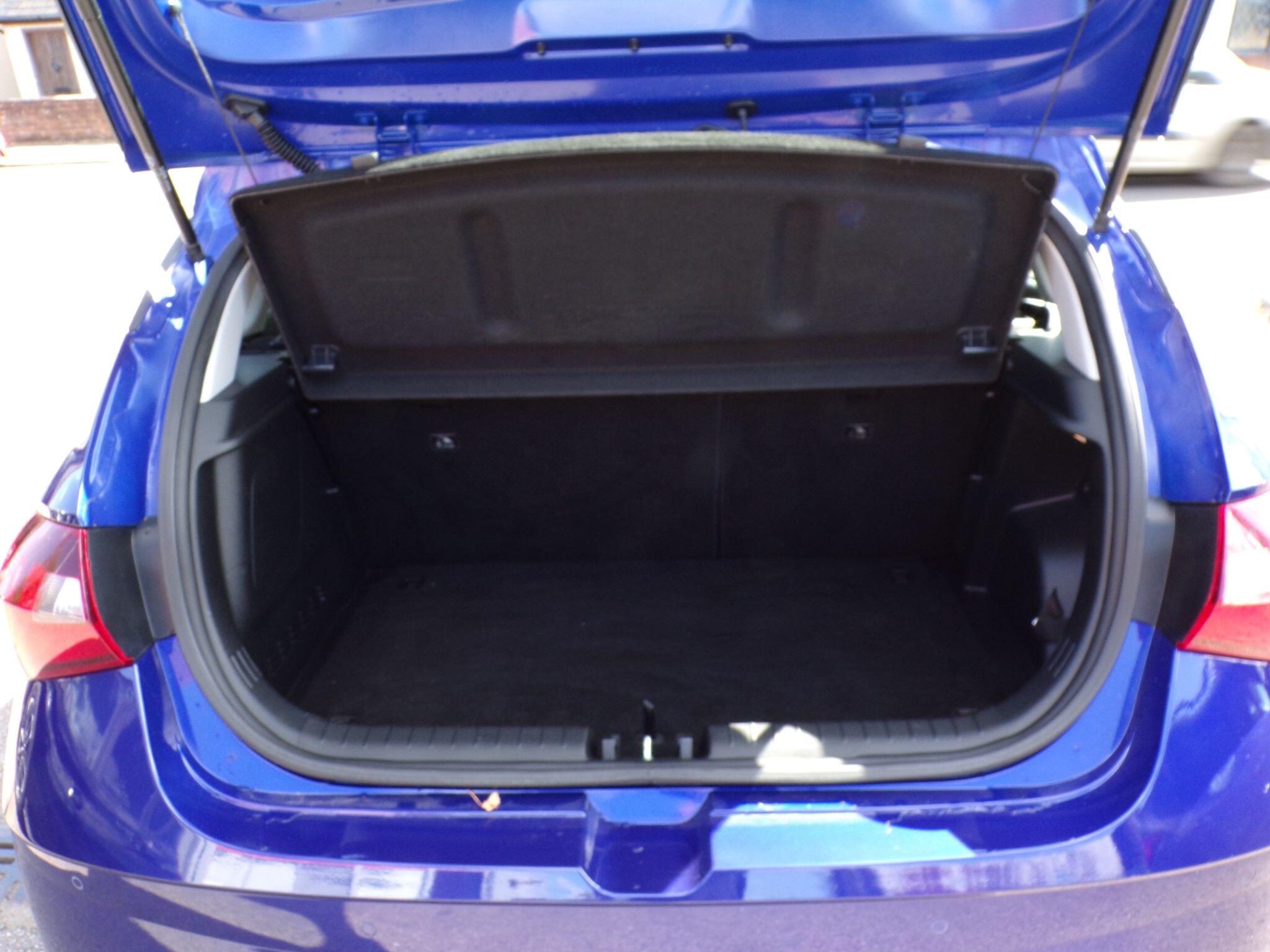 Hyundai i20 view 11
