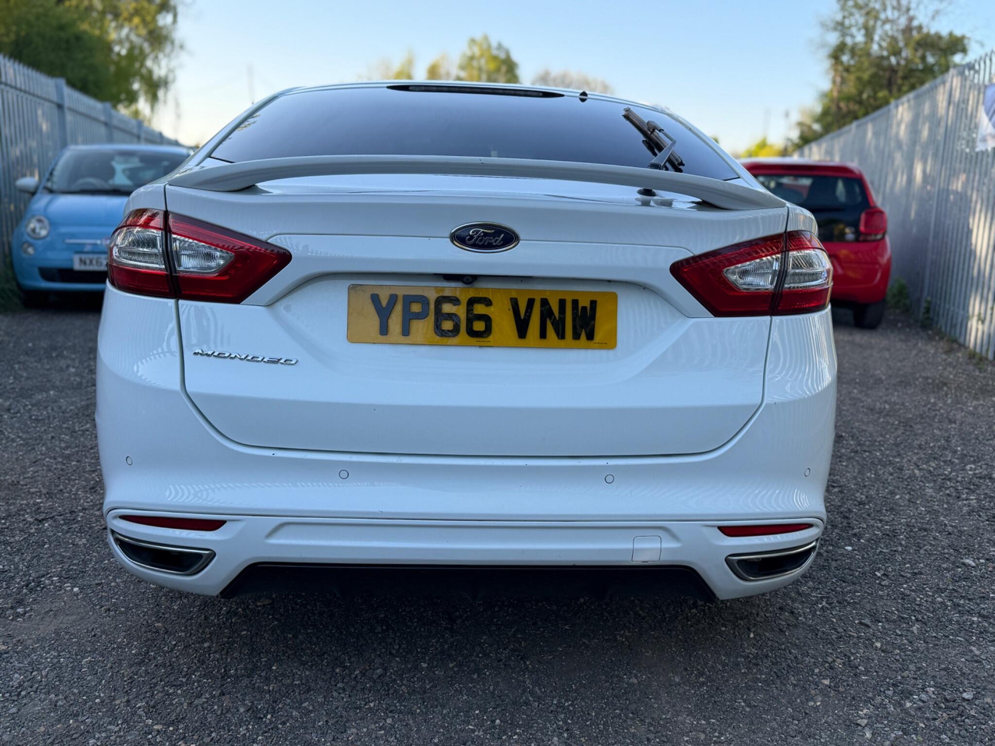 2016 Ford Mondeo image 12