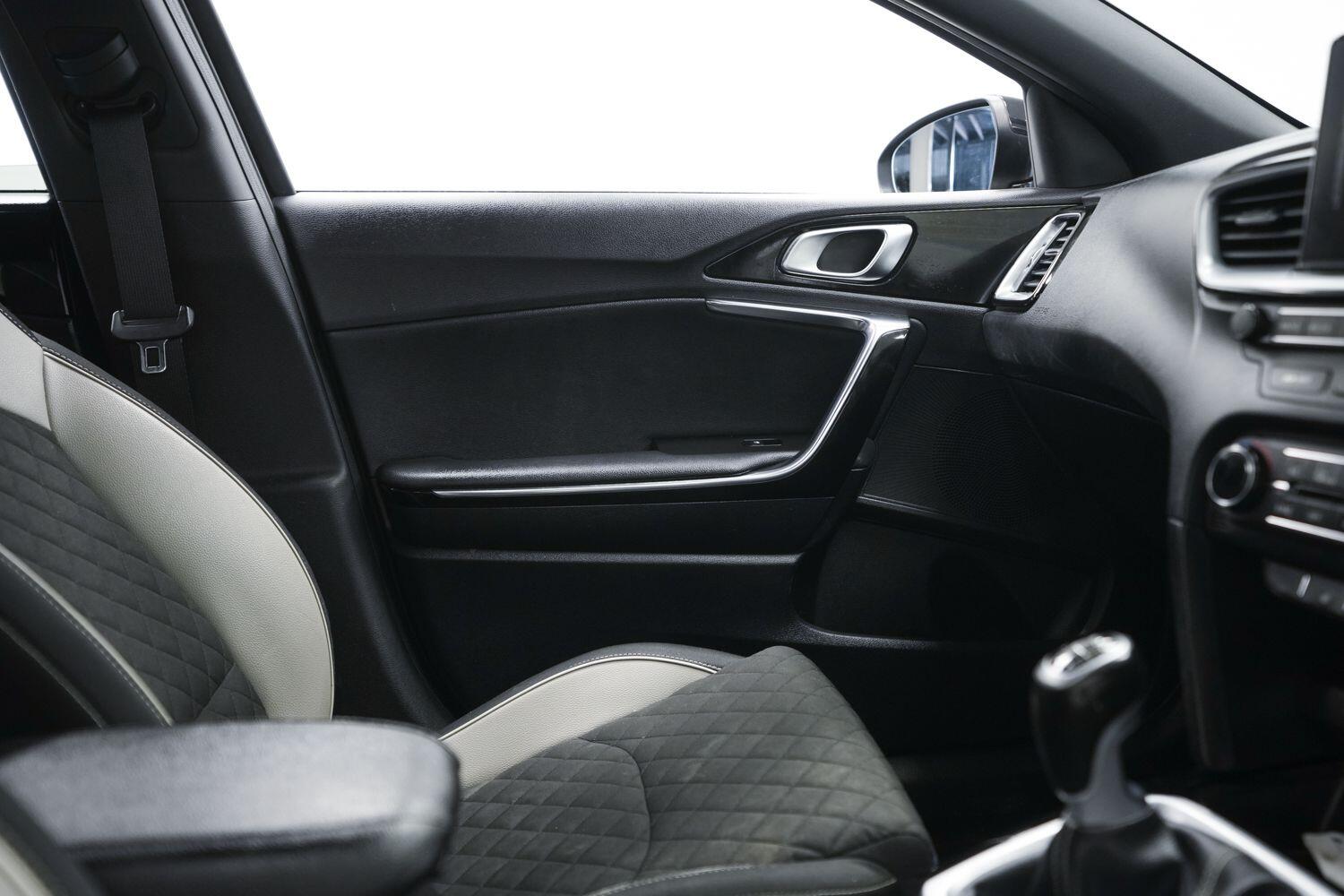 Kia Ceed view 16