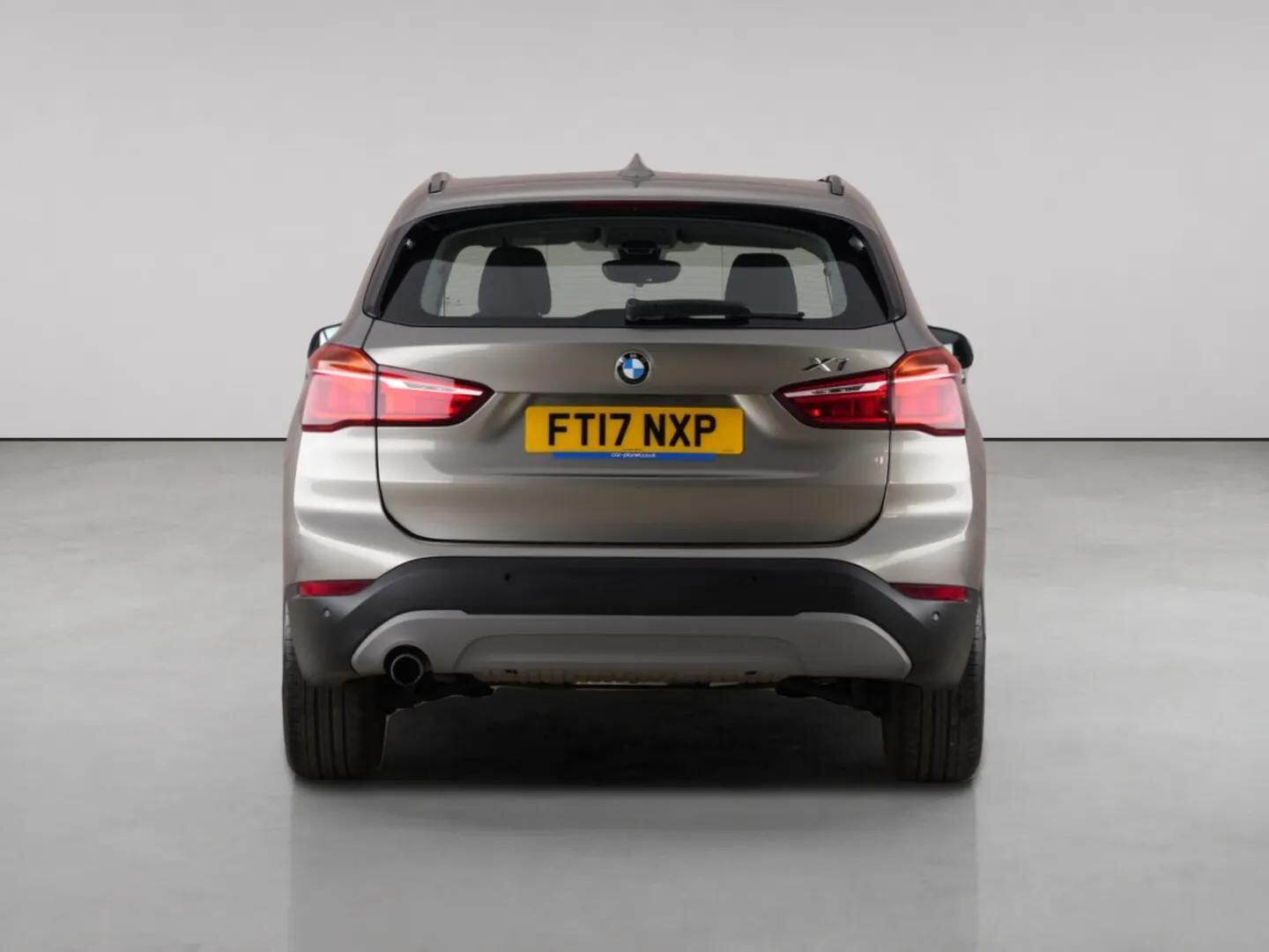 BMW X1 view 7