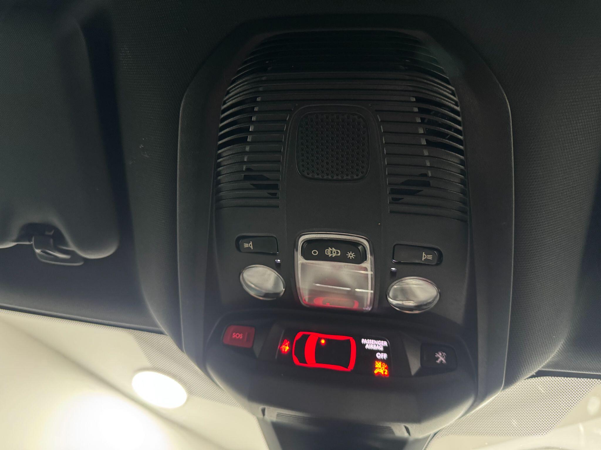 Peugeot 5008 view 42