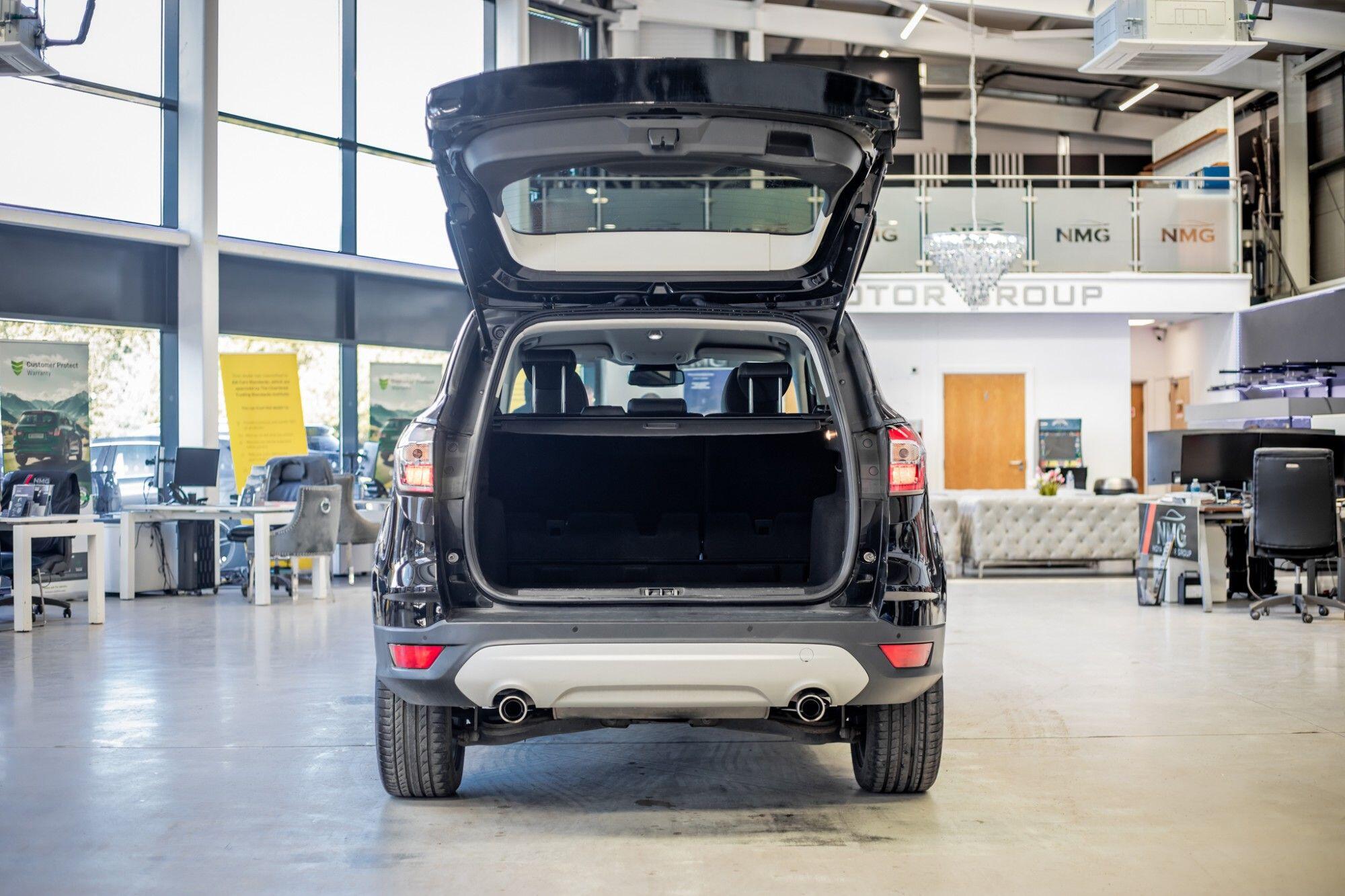 Ford Kuga view 37