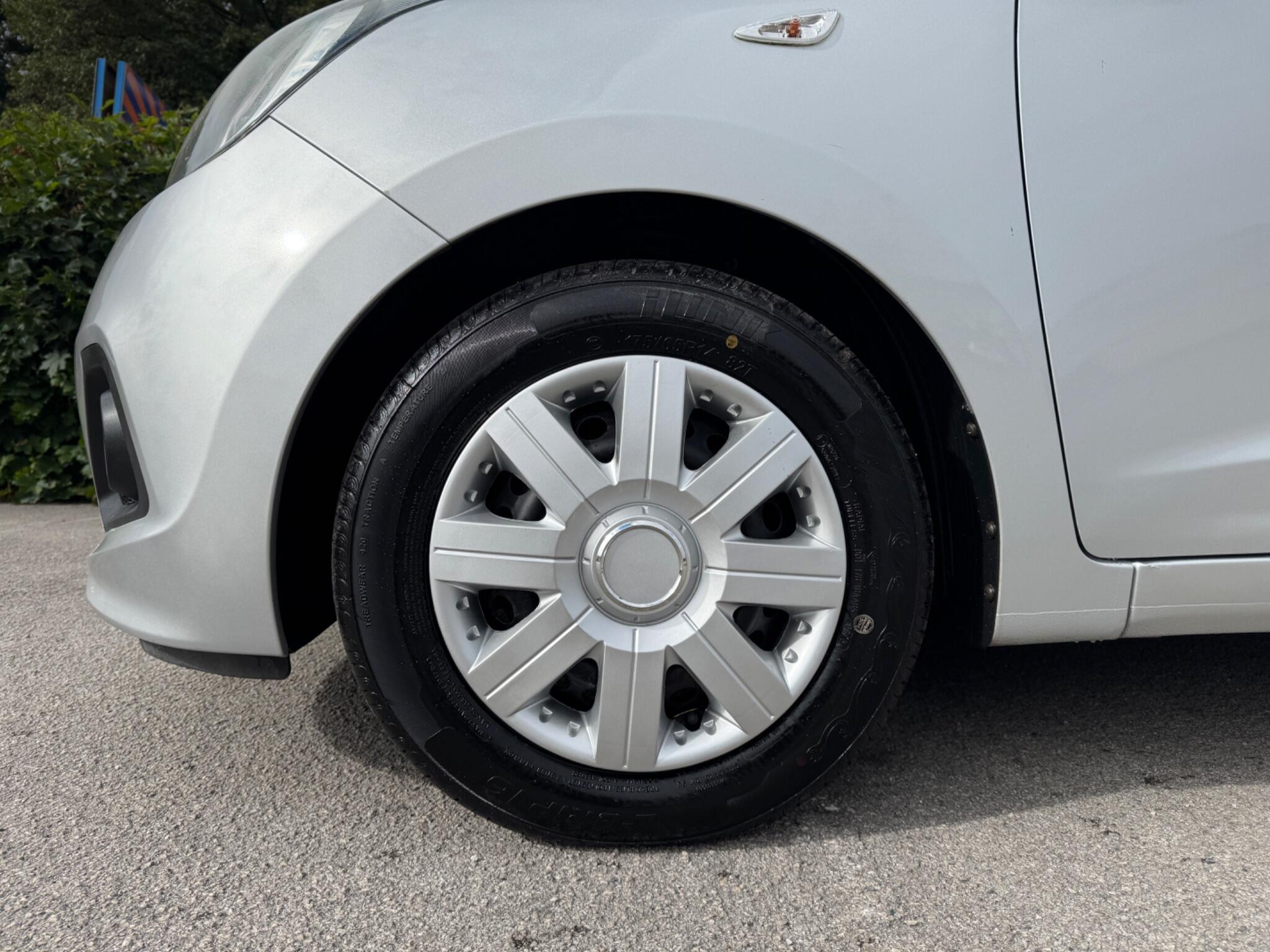 Hyundai I10 view 6
