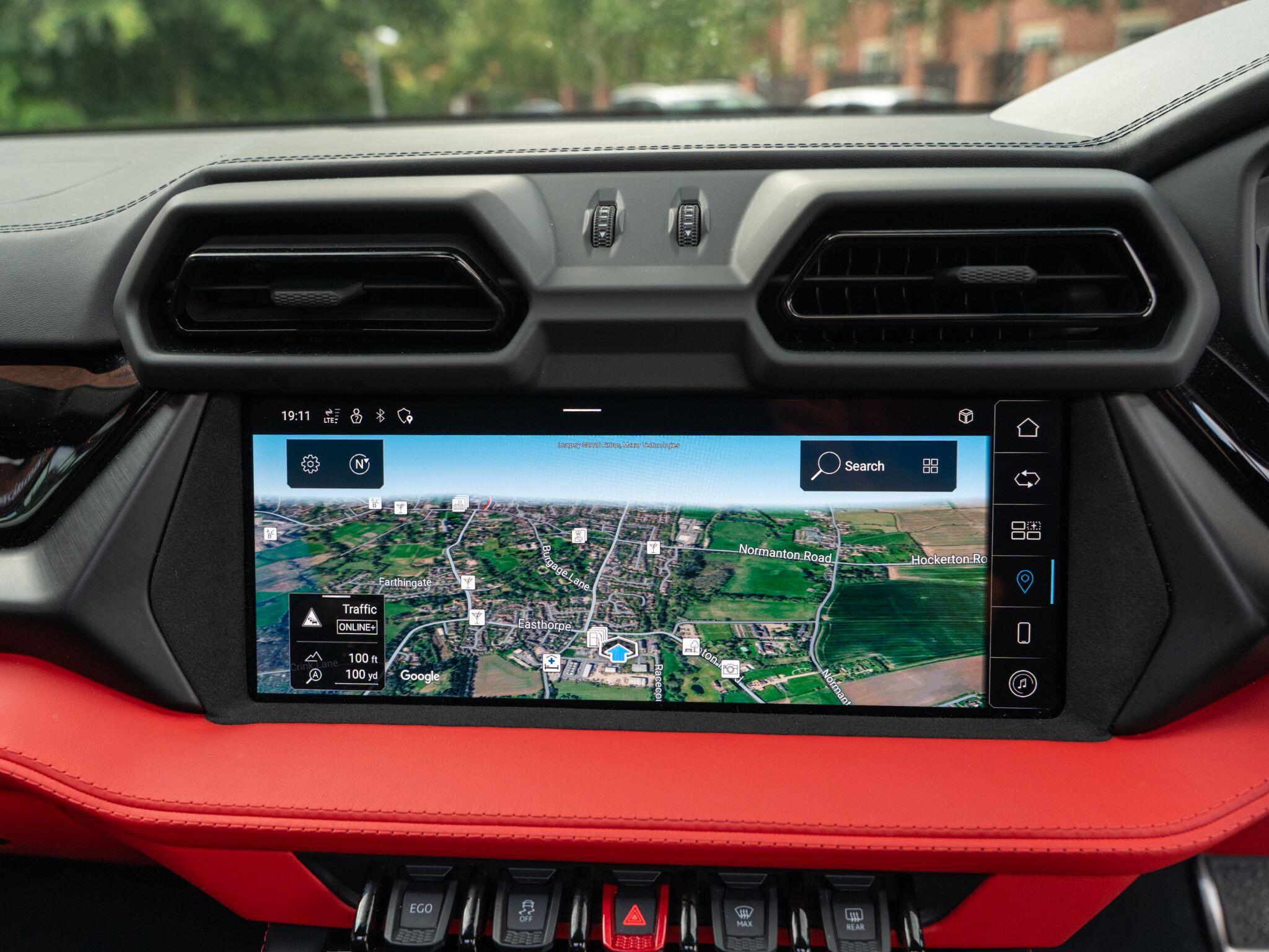 Lamborghini Urus view 63