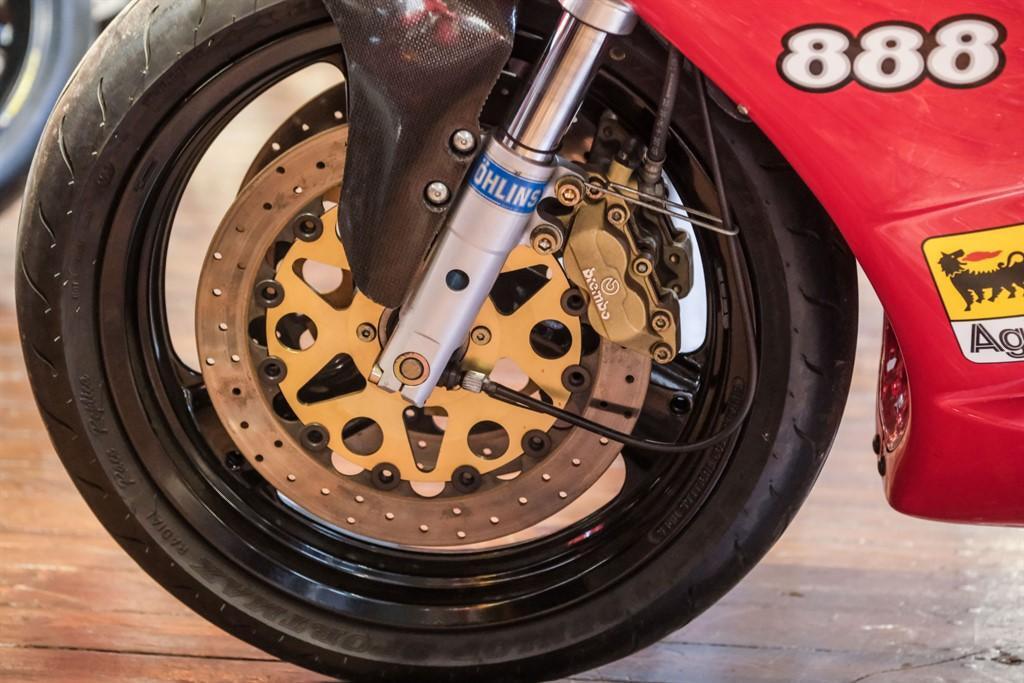 Ducati 888 view 13