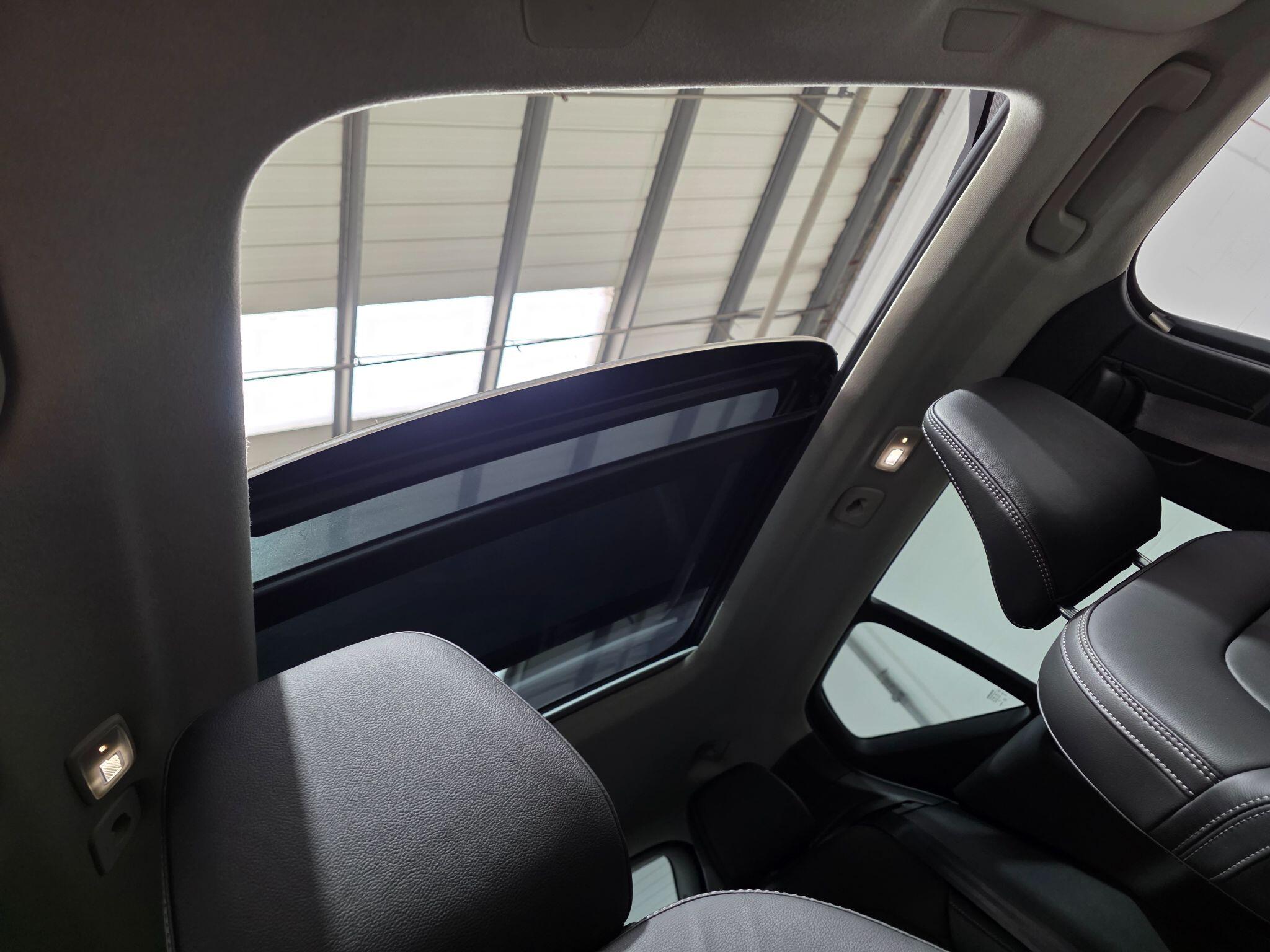 Volvo XC40 view 7