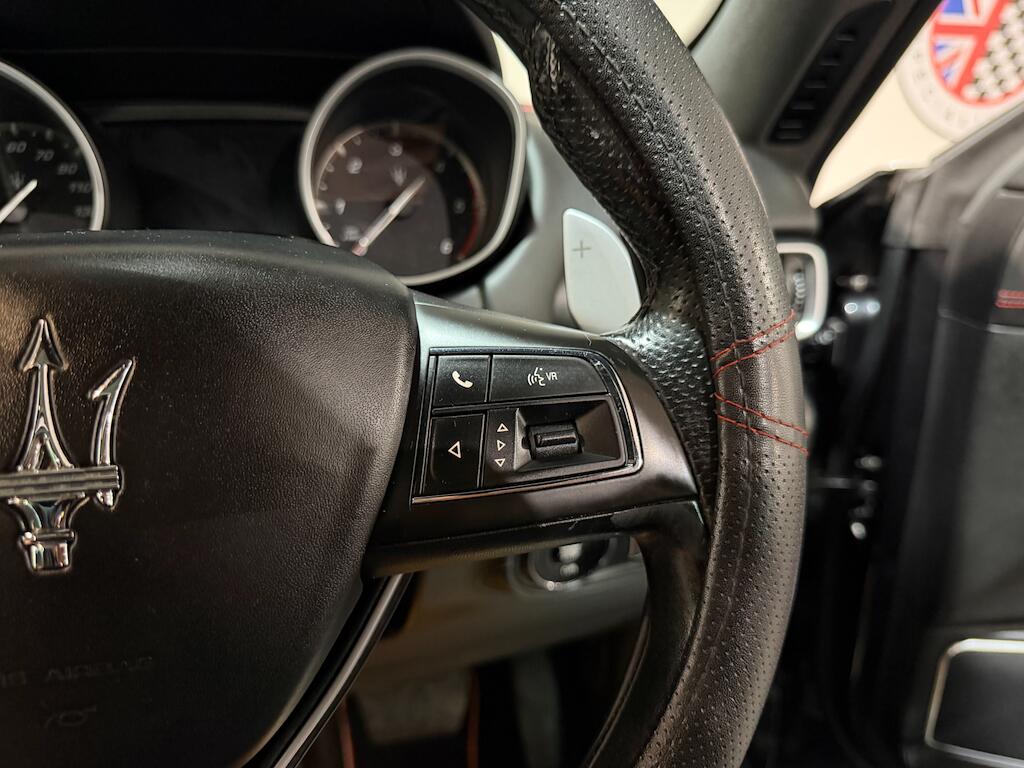 Maserati Levante view 39