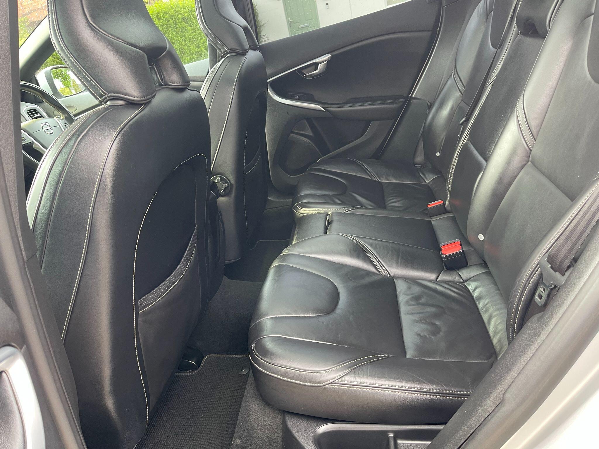 Volvo V40 view 32