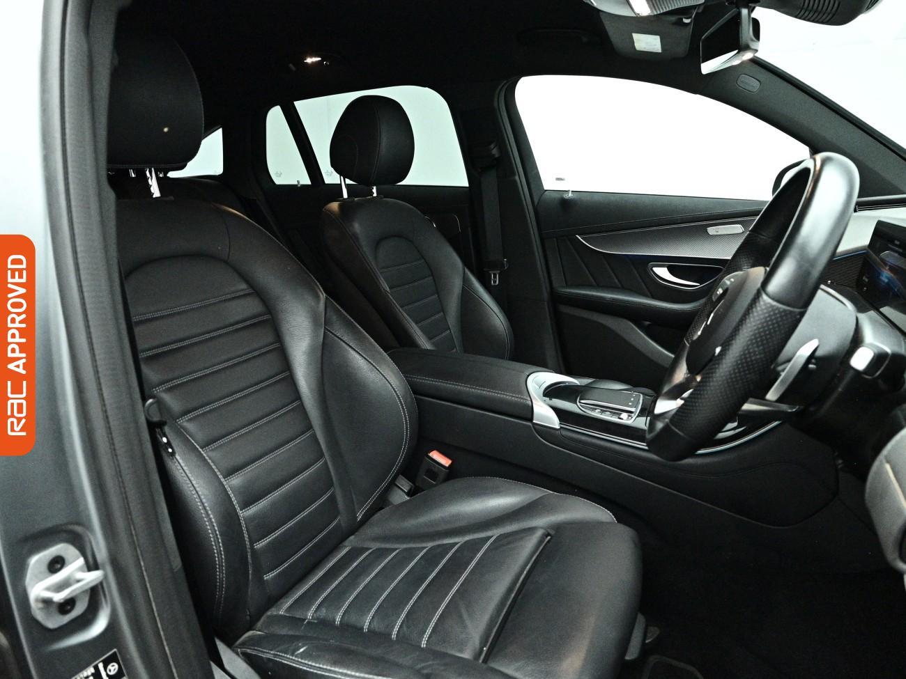 Mercedes-Benz EQC view 13