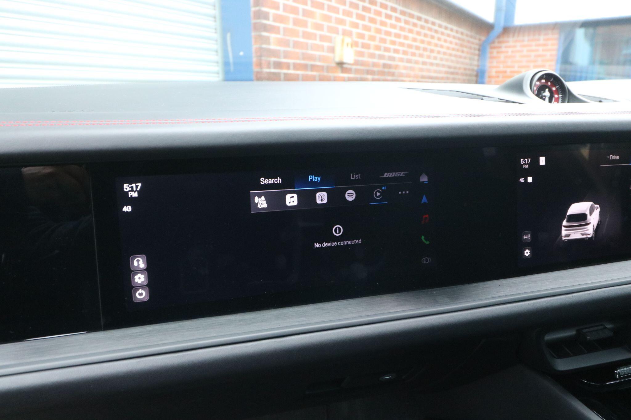 Porsche Cayenne view 33