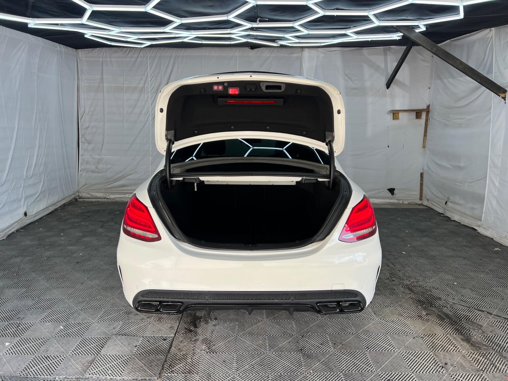 Mercedes-Benz C Class view 42