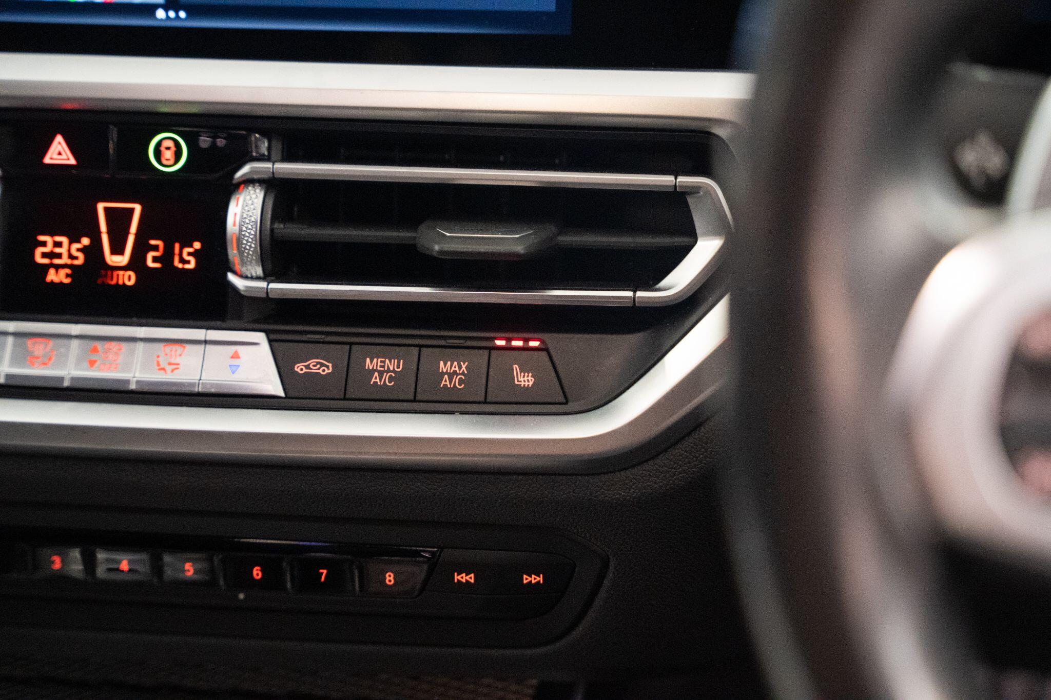 BMW 3 Series view 46