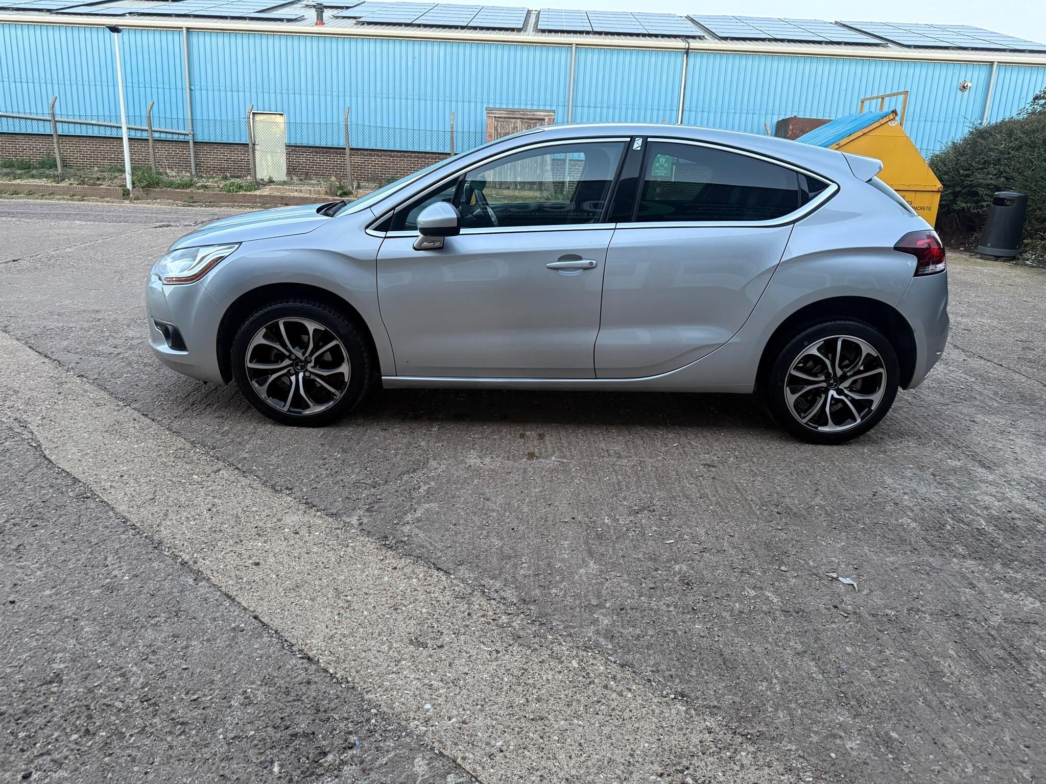 Citroen DS4 view 5