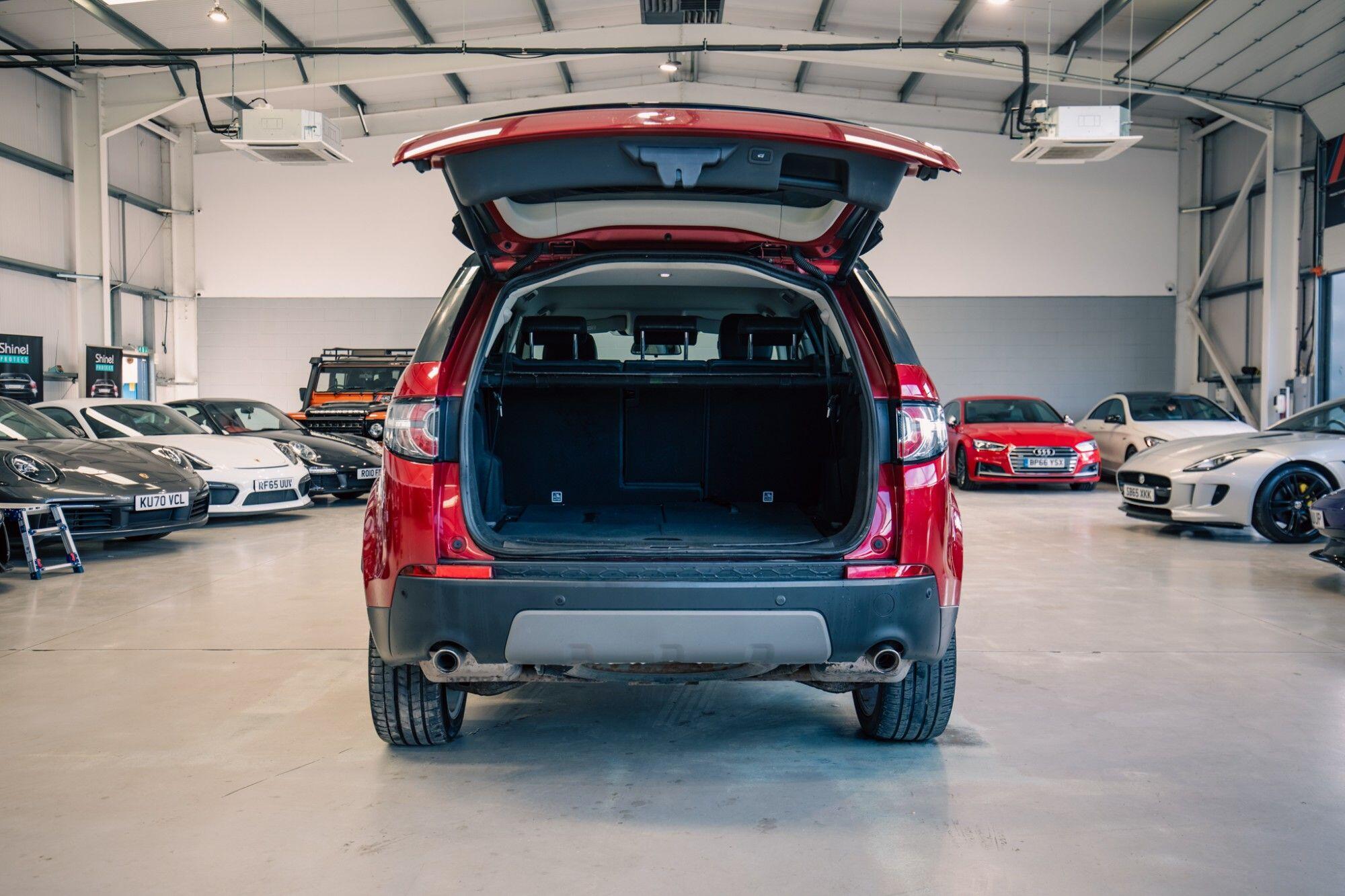 Land Rover Discovery Sport view 28