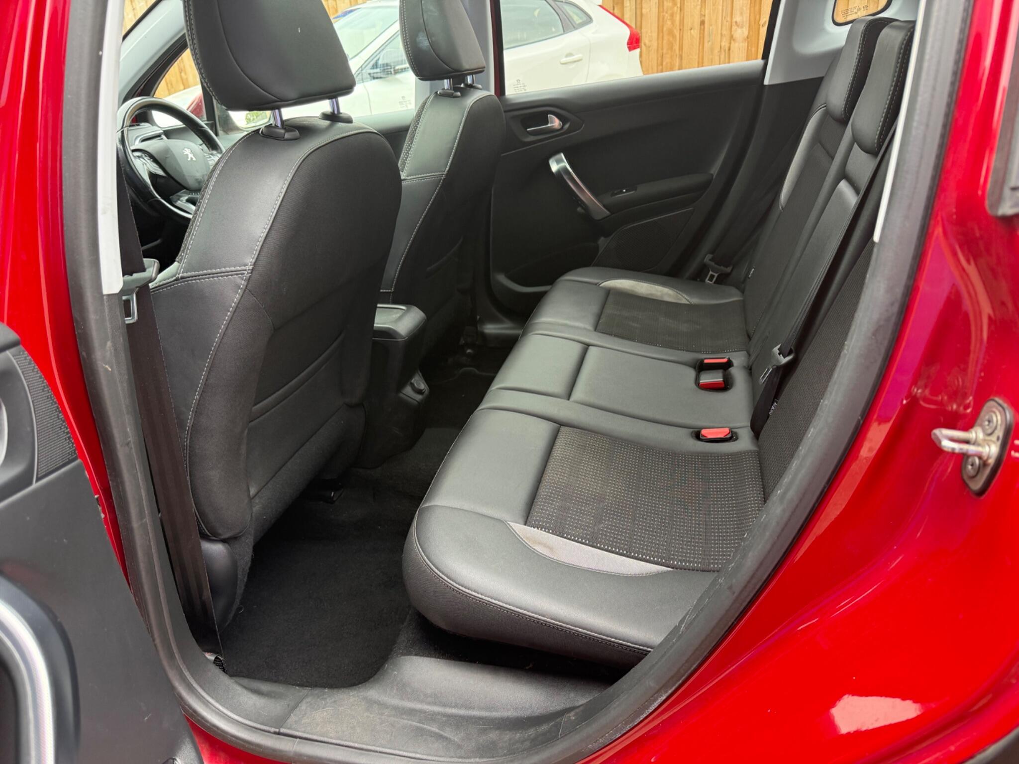 Peugeot 2008 view 7