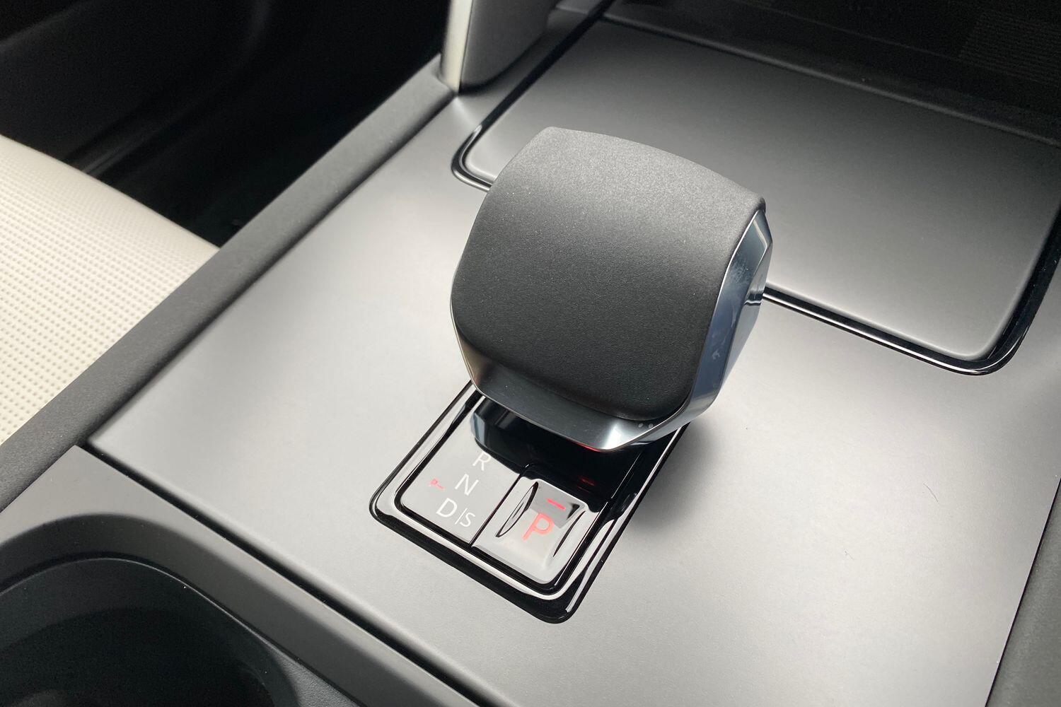 Land Rover Discovery Sport view 13