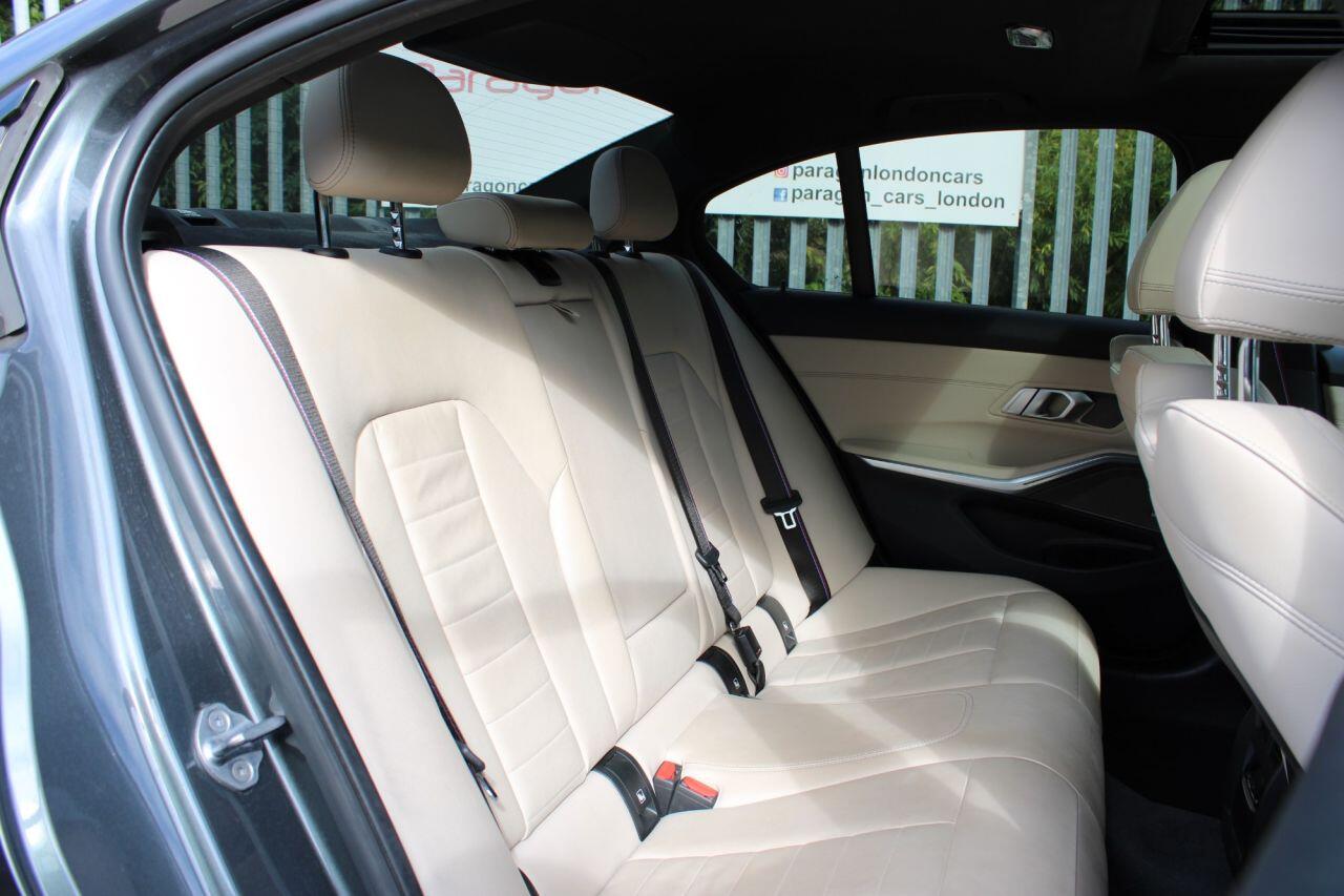BMW 3 Series view 16