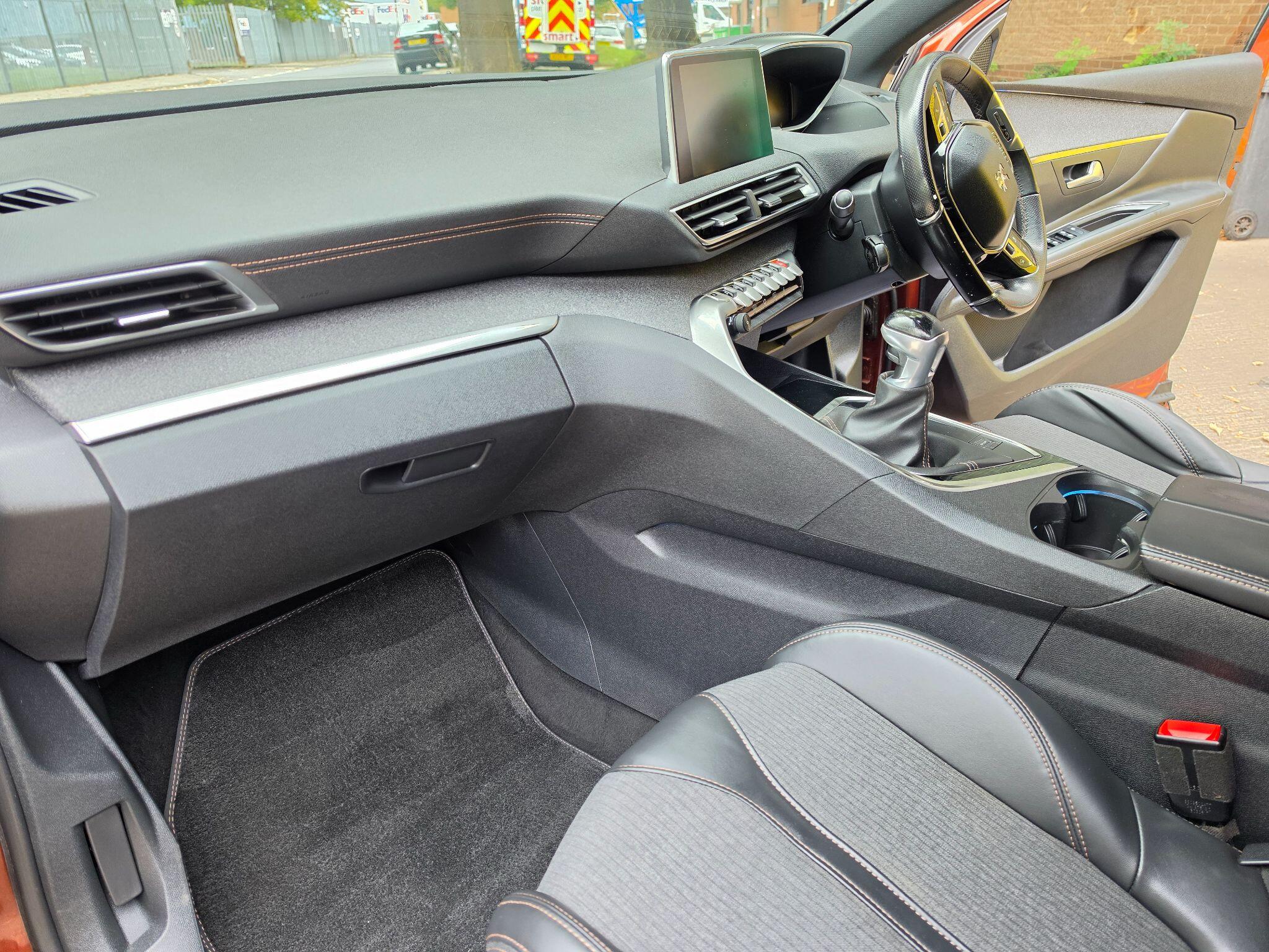 Peugeot 3008 view 27