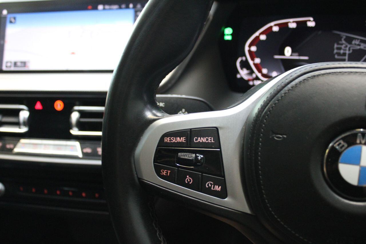 BMW 2 Series view 32