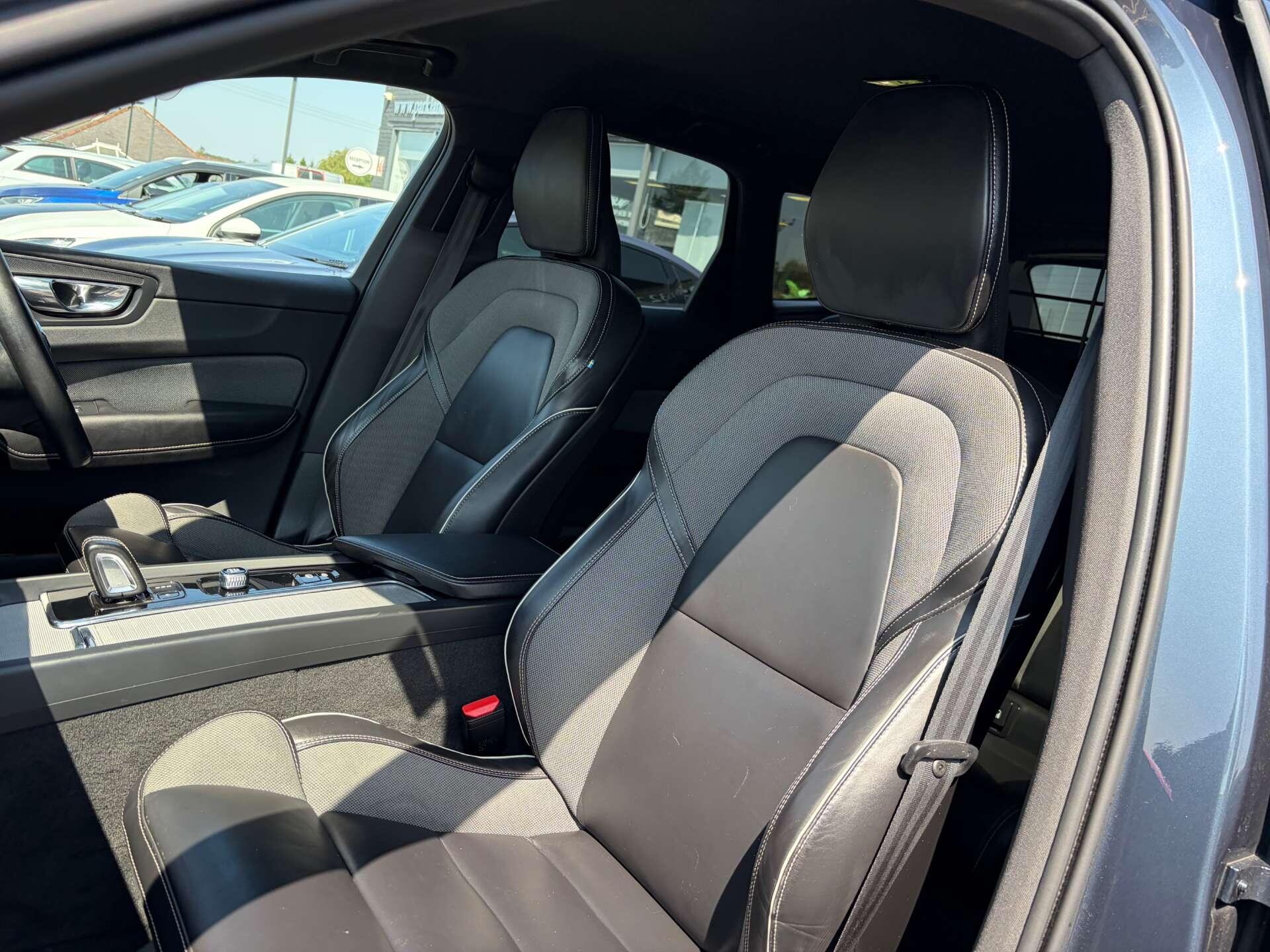 Volvo XC60 view 17