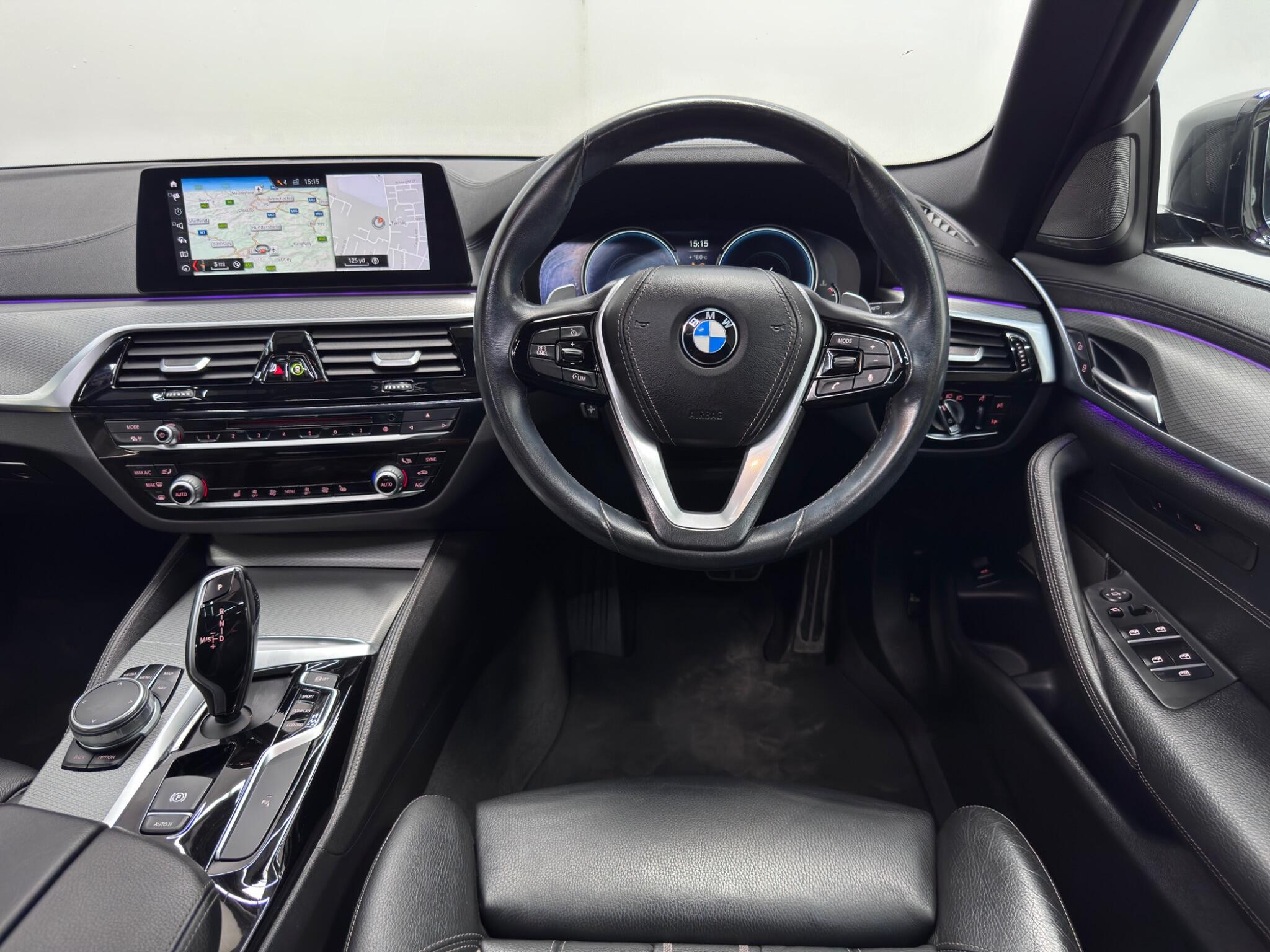 BMW 5 Series view 15