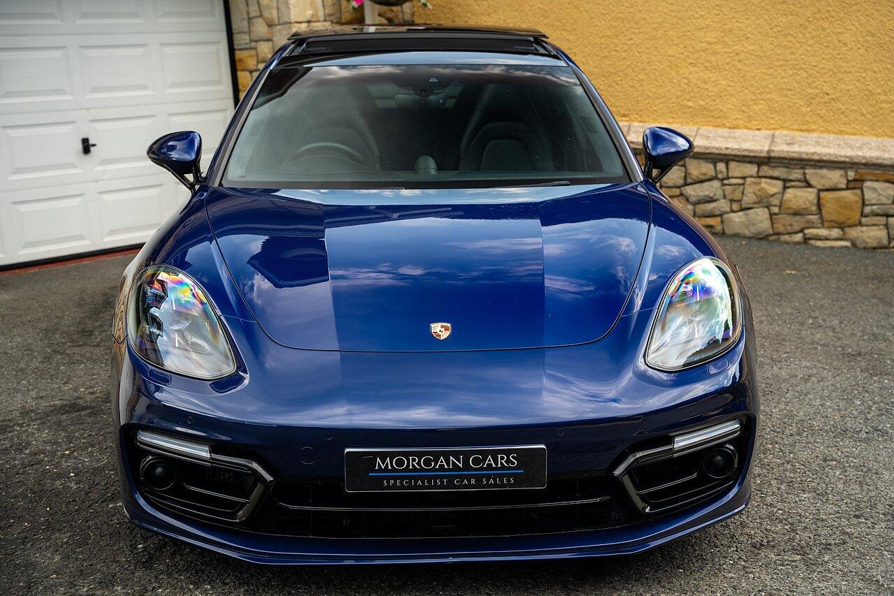 Porsche Panamera view 33