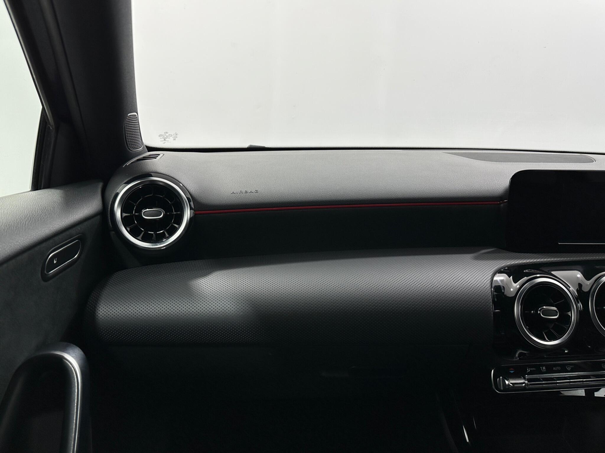 Mercedes-Benz A-Class view 28