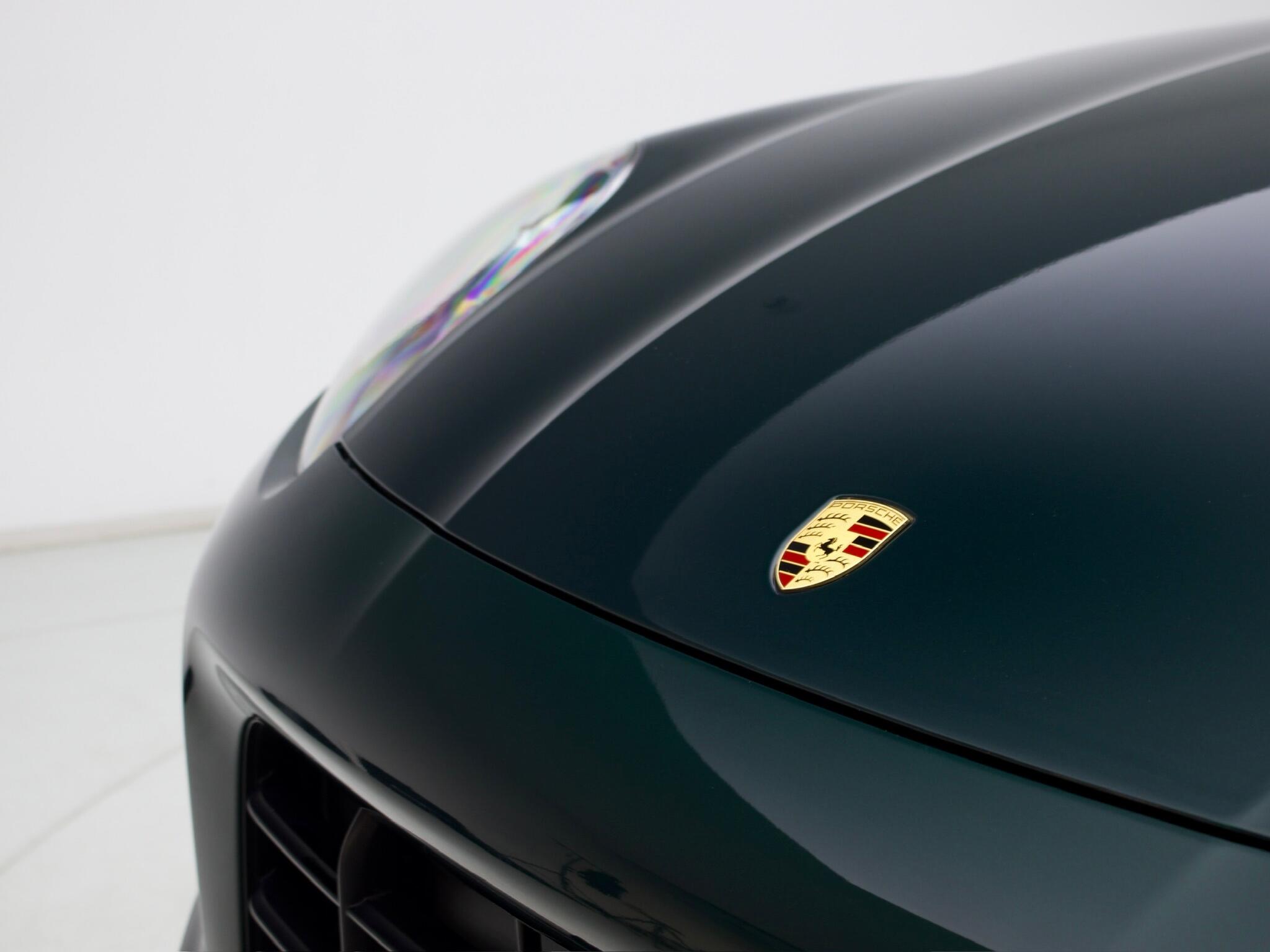 Porsche Cayenne view 26