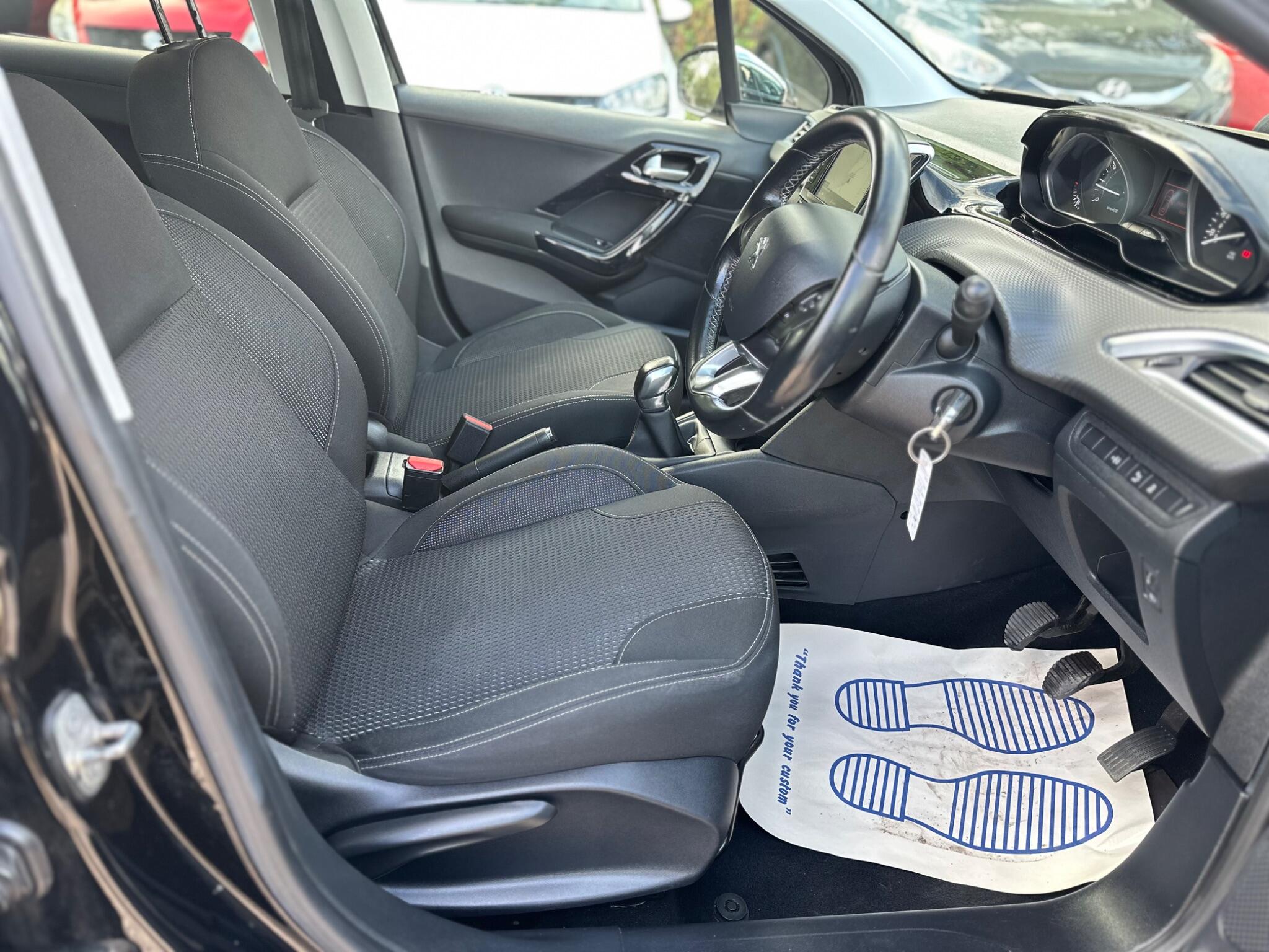 Peugeot 208 view 52