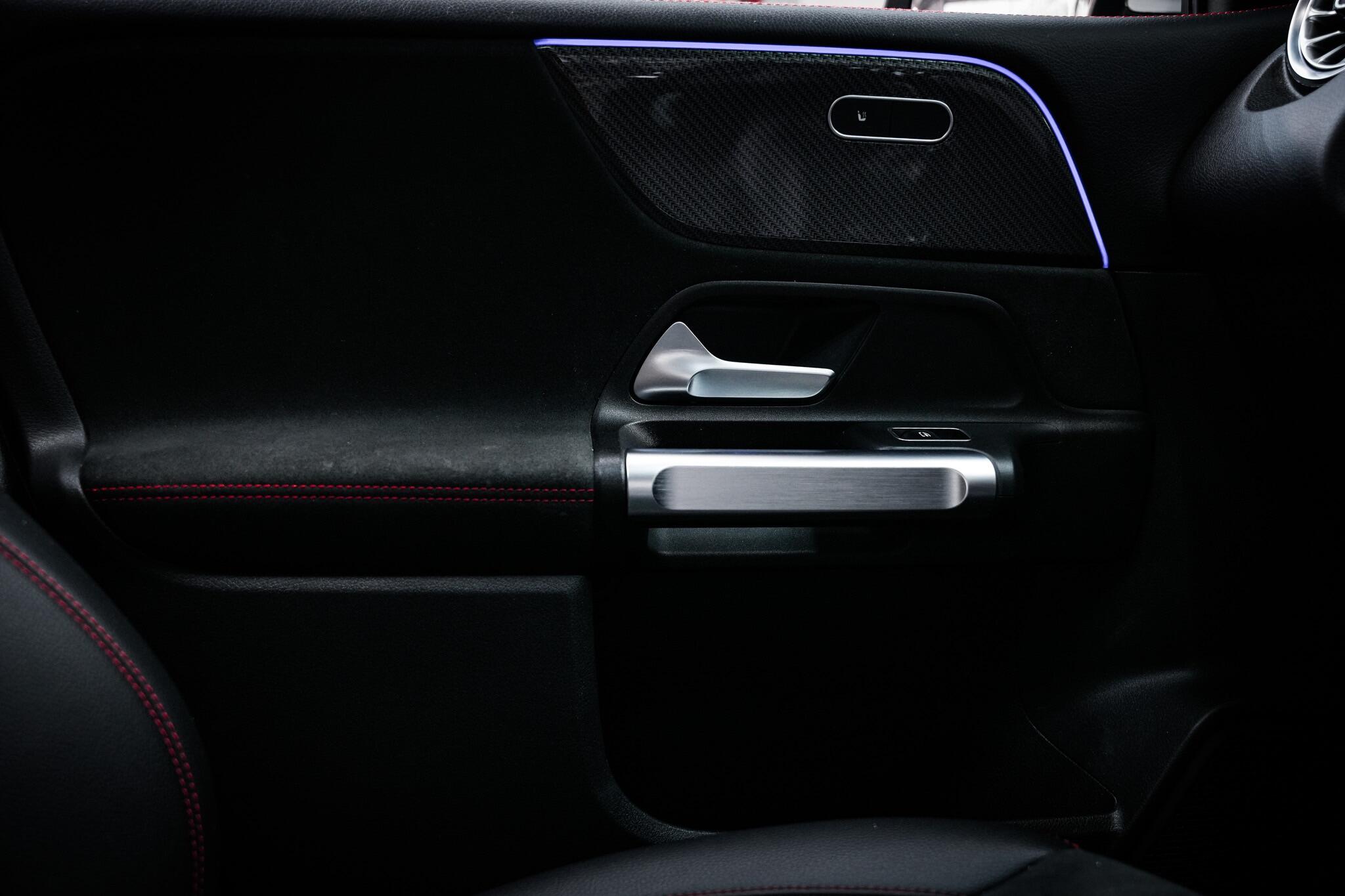 Mercedes-Benz GLB view 49