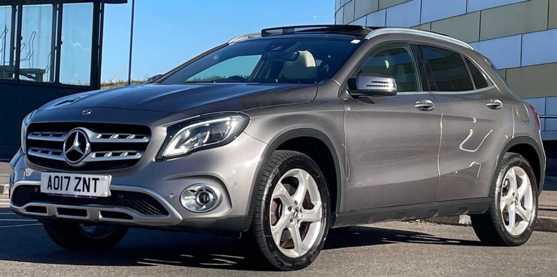Mercedes-Benz Gla view 17