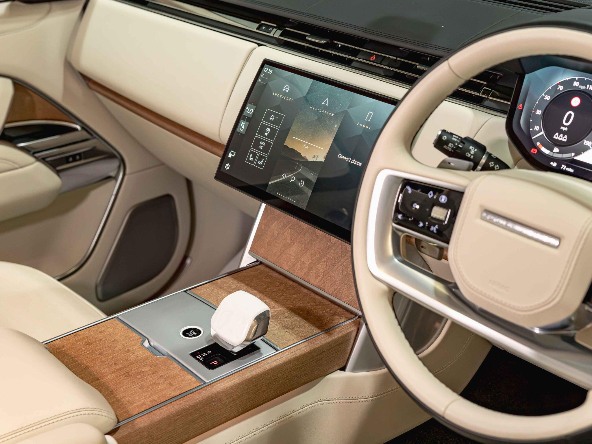 Land Rover Range Rover view 26