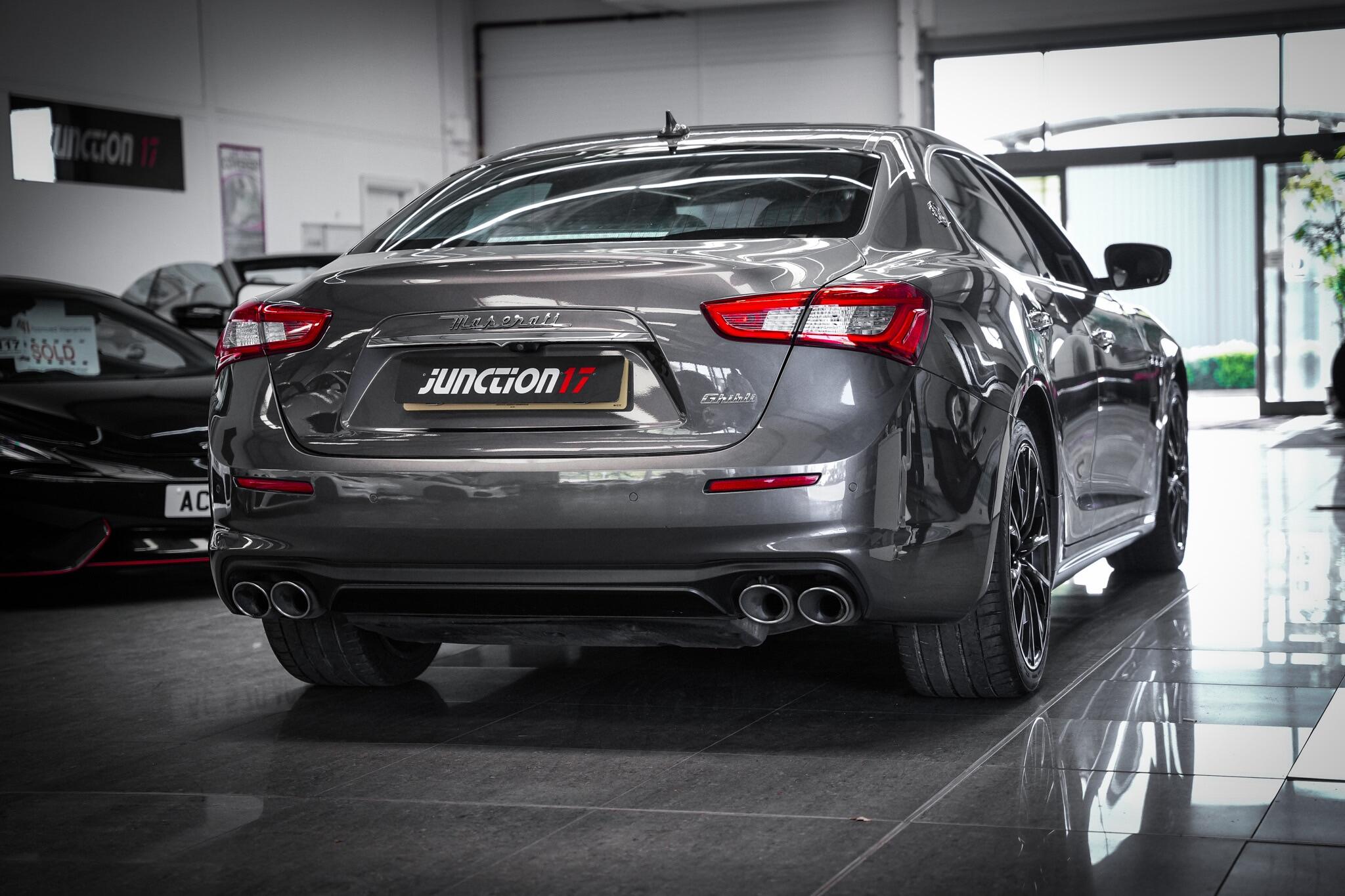 Maserati Ghibli view 15